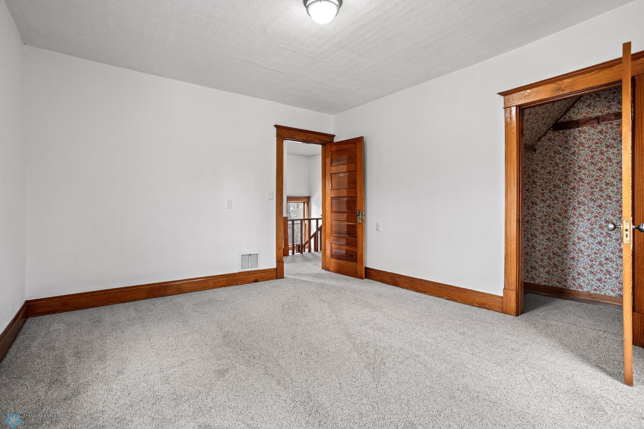 1005 Lenham Avenue SE