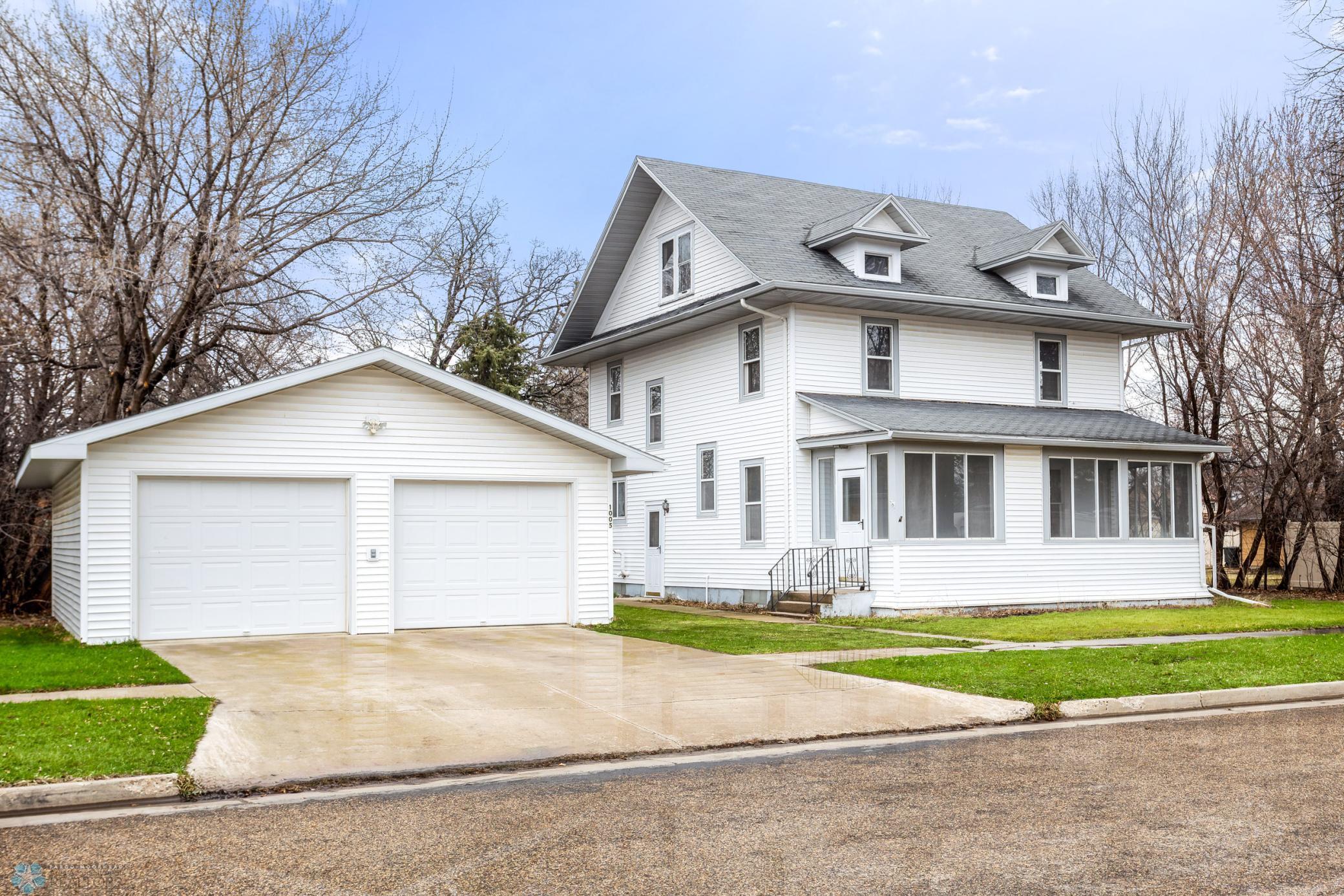 1005 Lenham Avenue SE