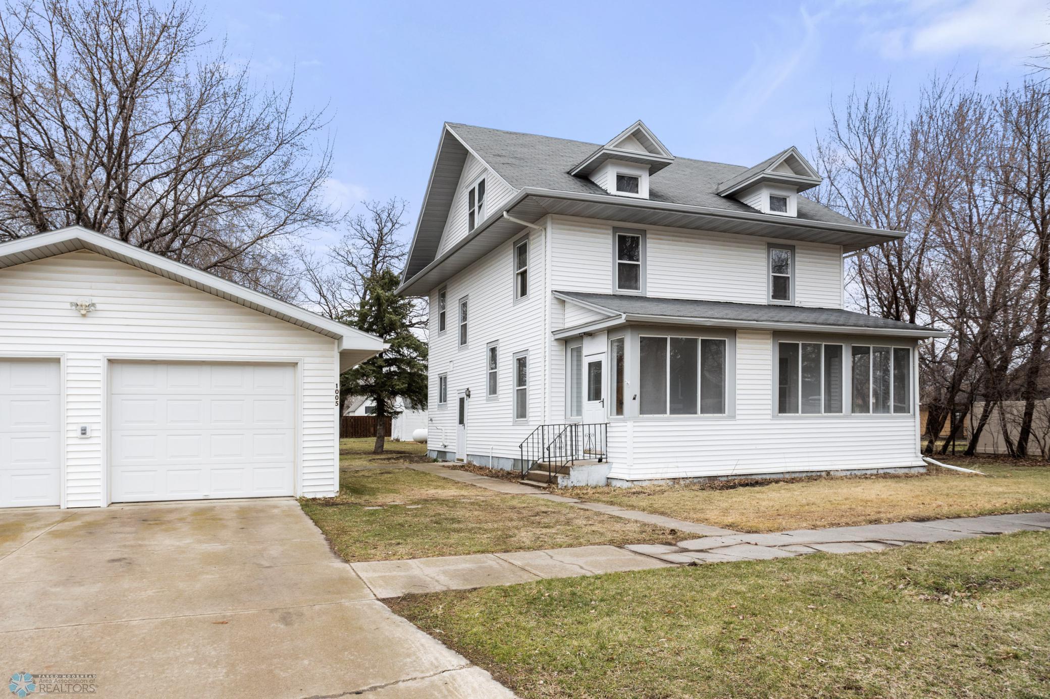 1005 Lenham Avenue SE