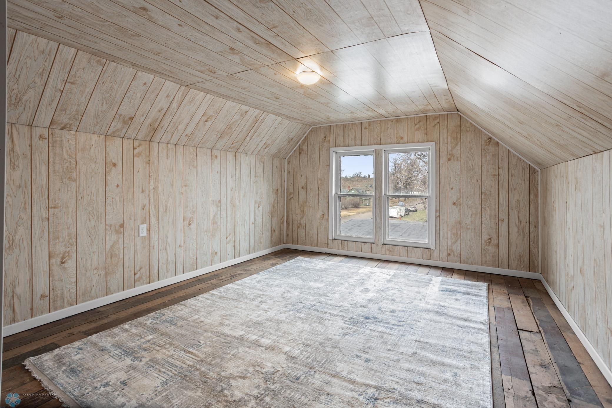 1005 Lenham Avenue SE