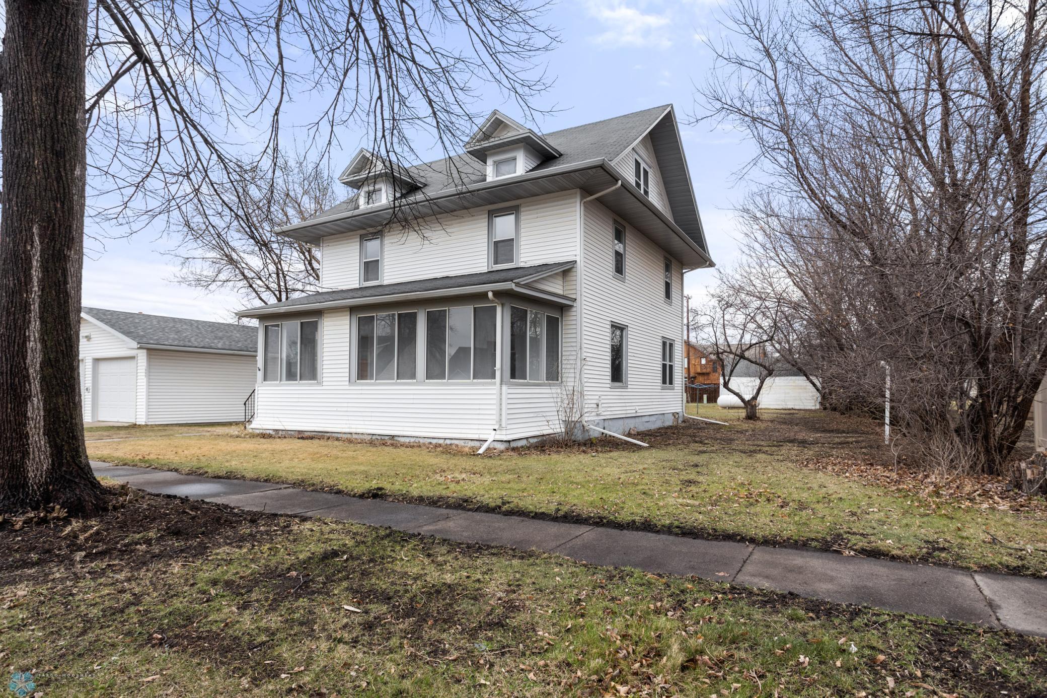 1005 Lenham Avenue SE