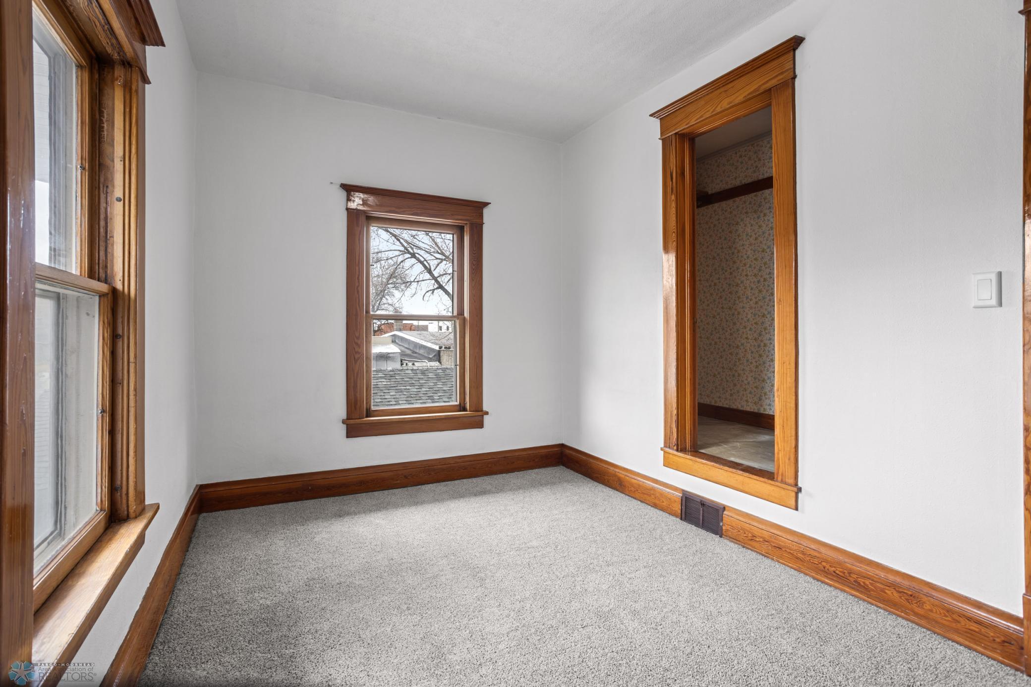 1005 Lenham Avenue SE