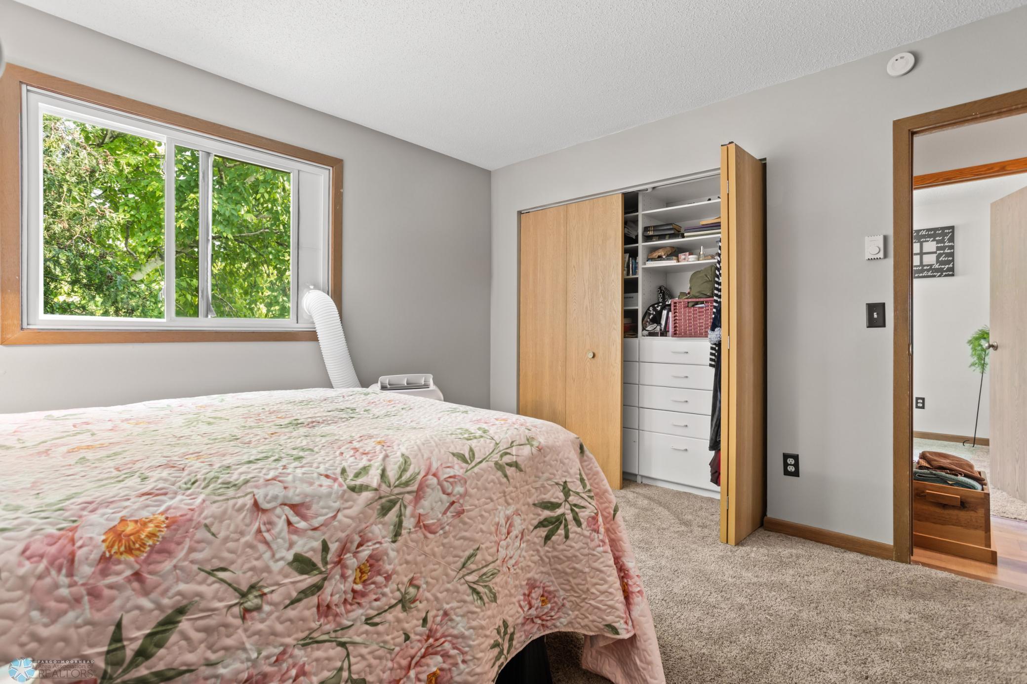 1808 25th Avenue S