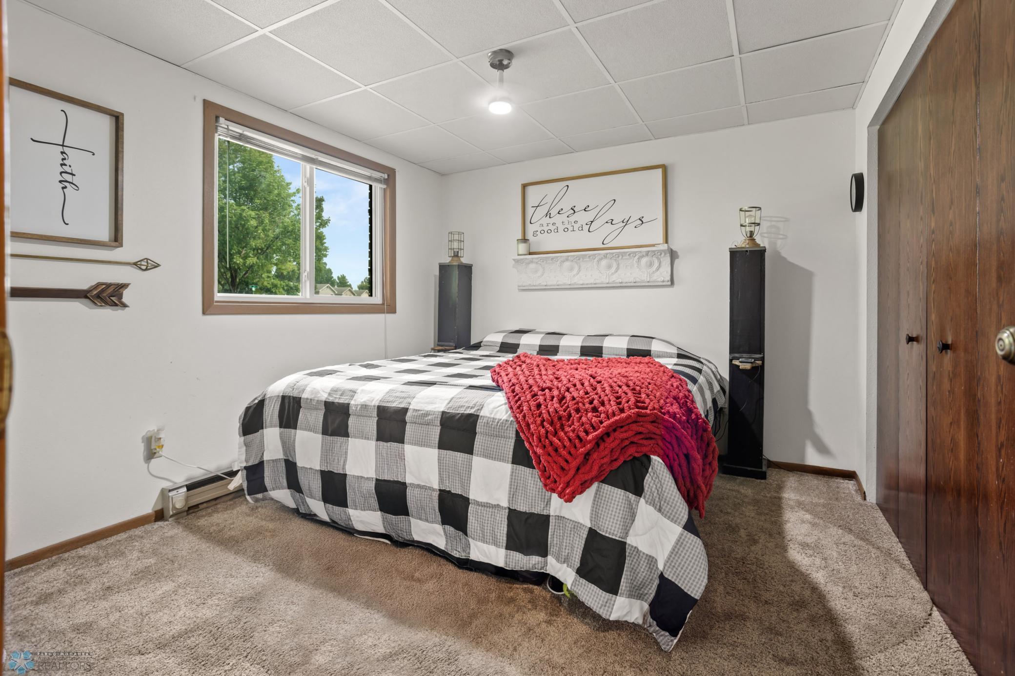 1808 25th Avenue S