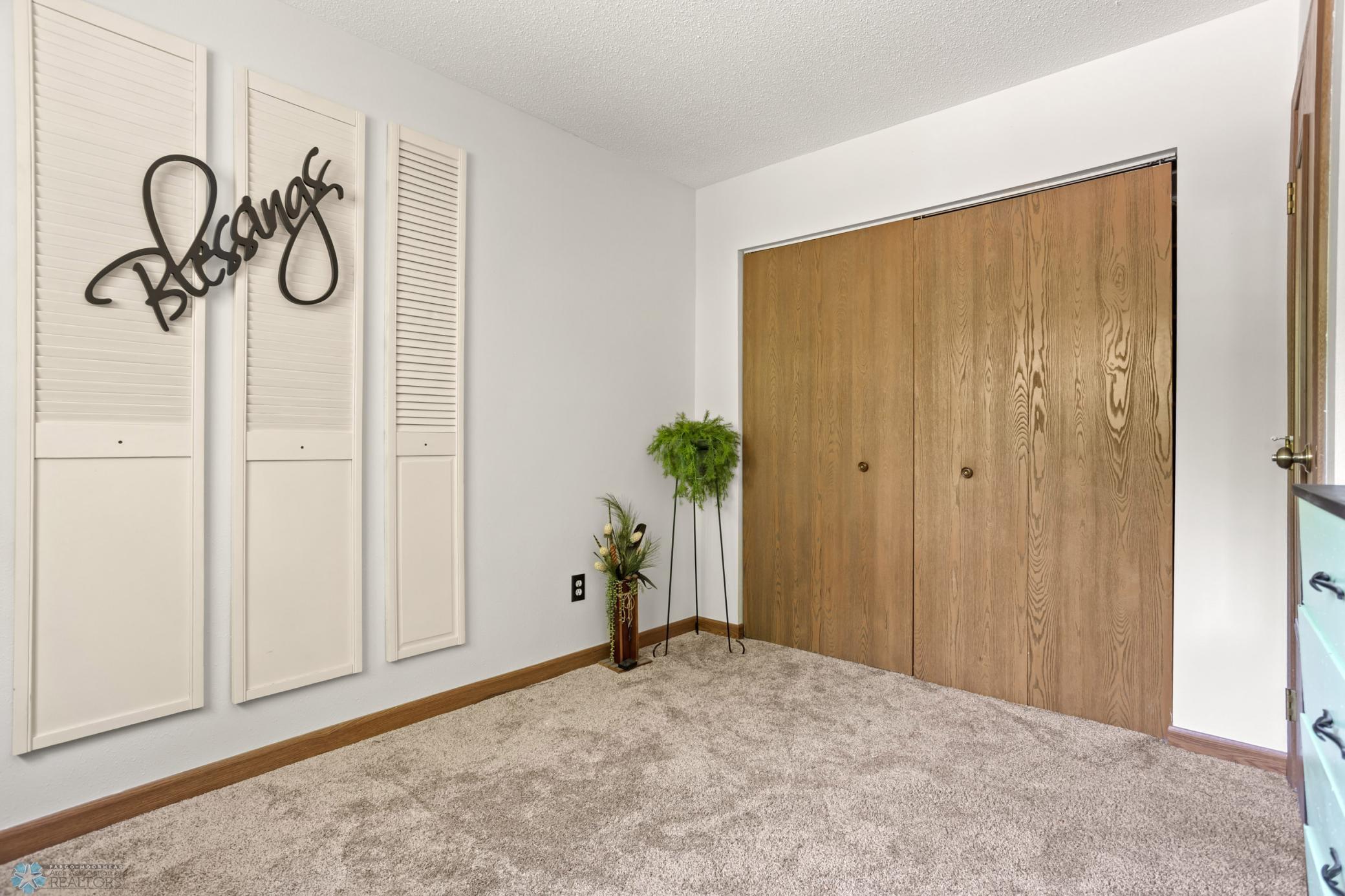 1808 25th Avenue S