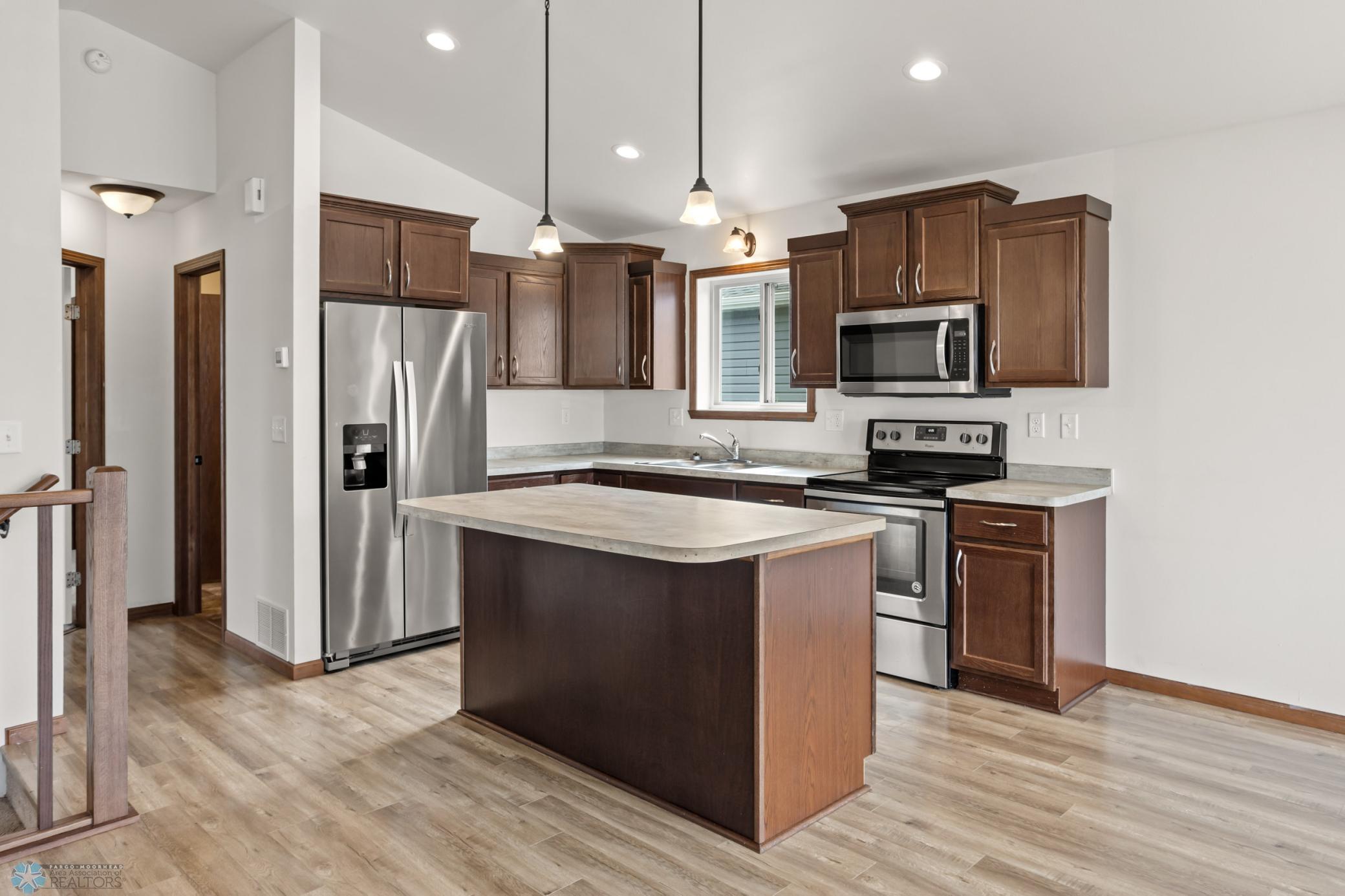 2728 Westwood Street W