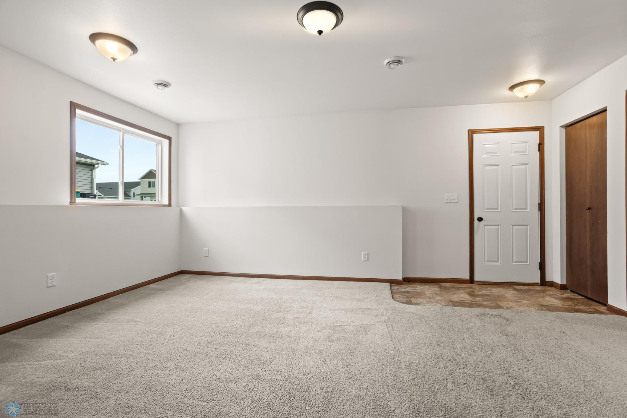 2728 Westwood Street W