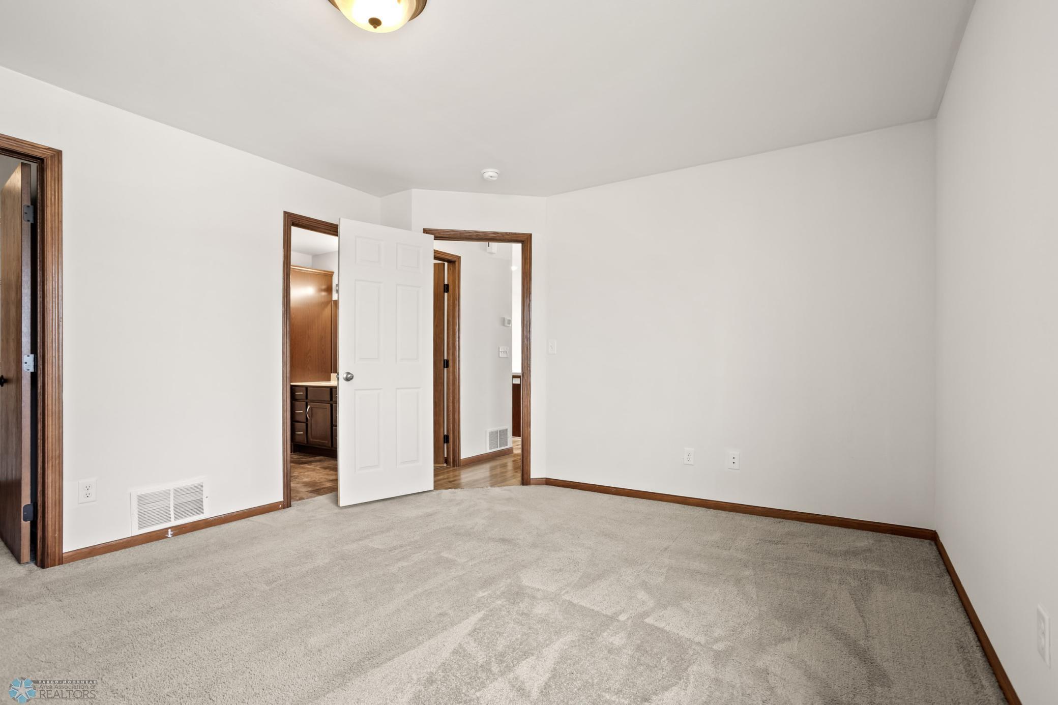 2728 Westwood Street W