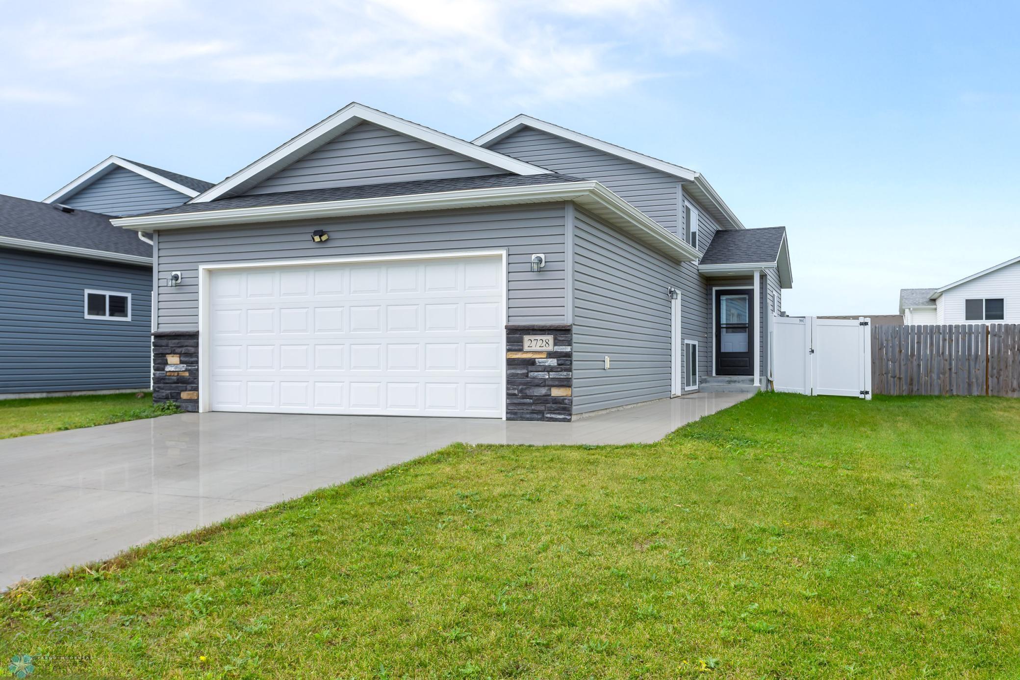 2728 Westwood Street W