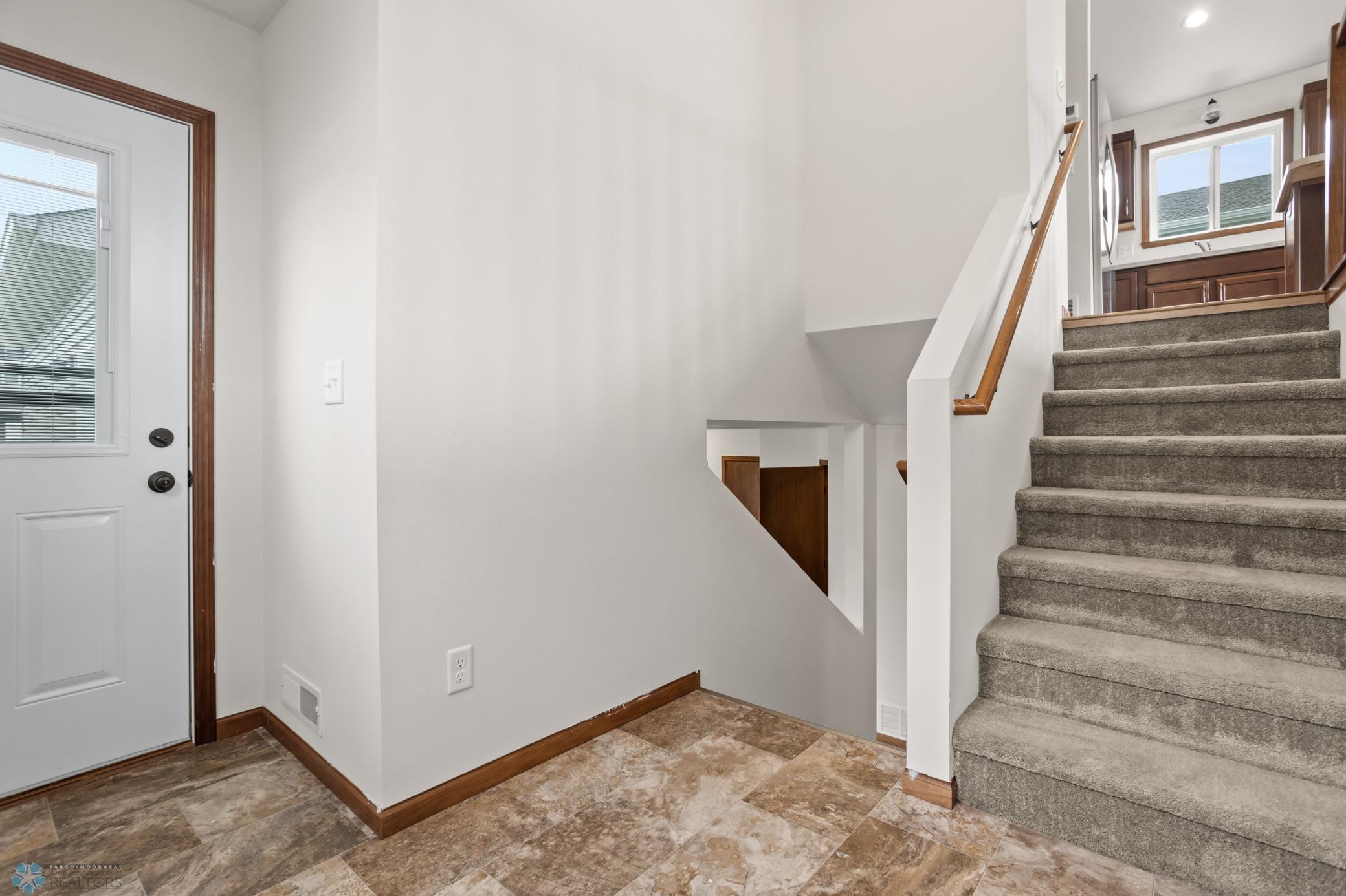 2728 Westwood Street W