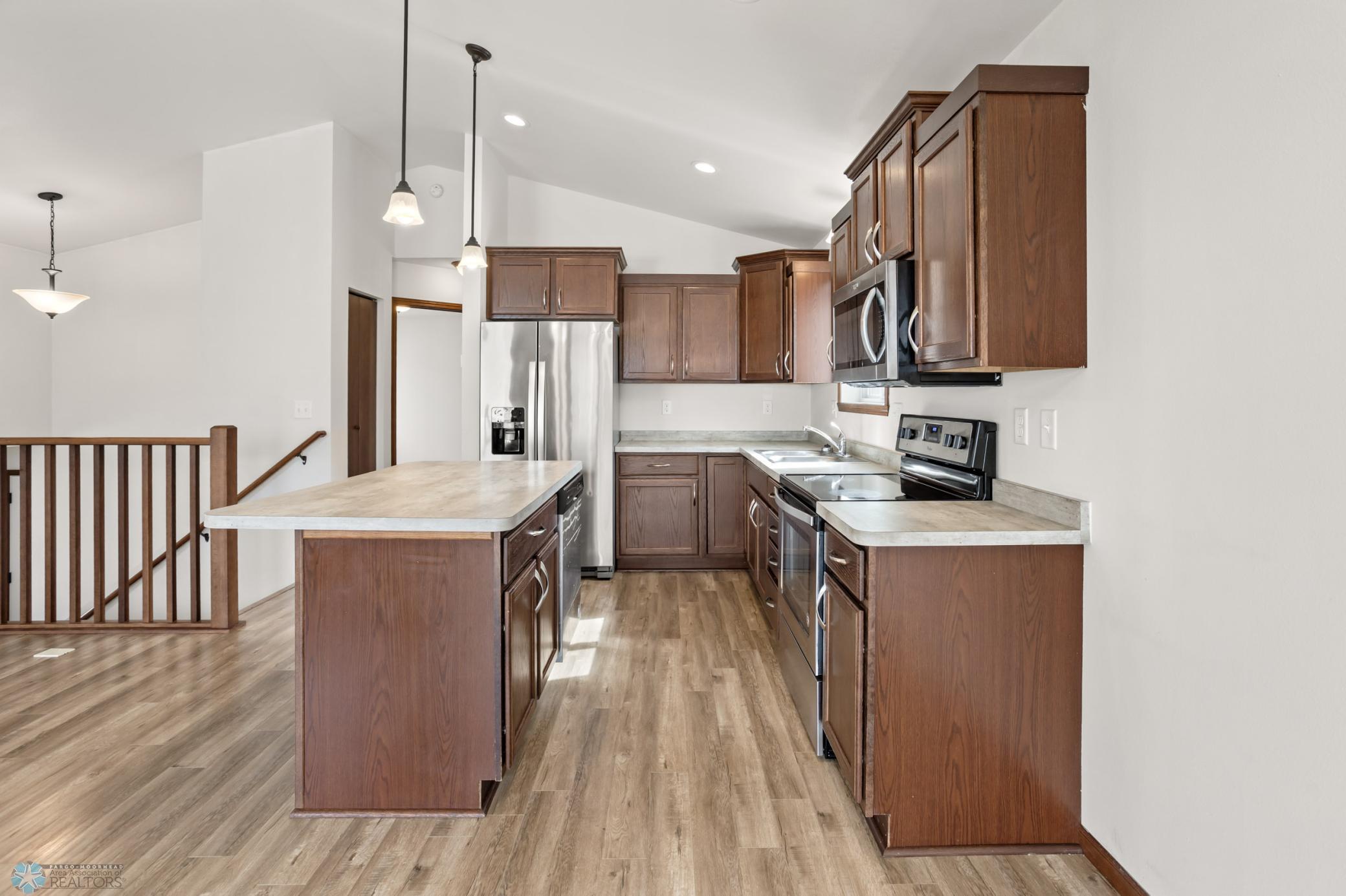 2728 Westwood Street W