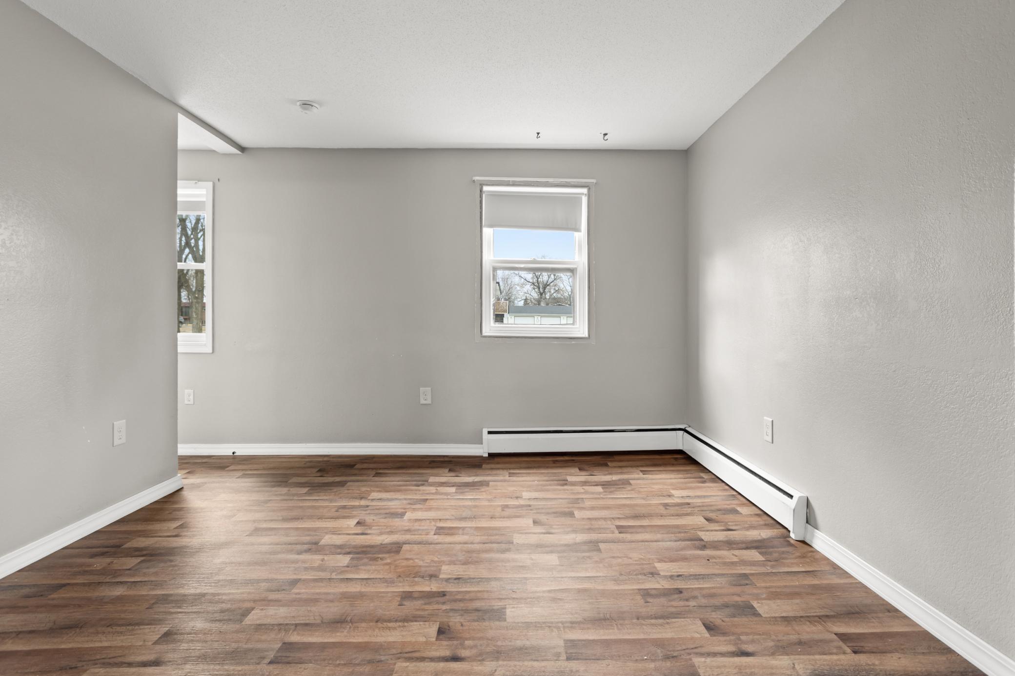 1446 16 1/2 Street S