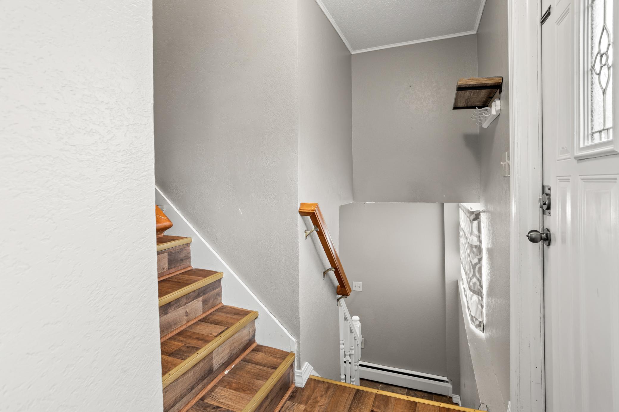 1446 16 1/2 Street S