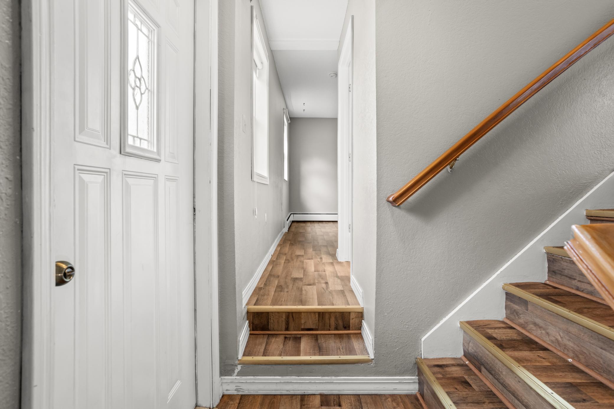 1446 16 1/2 Street S