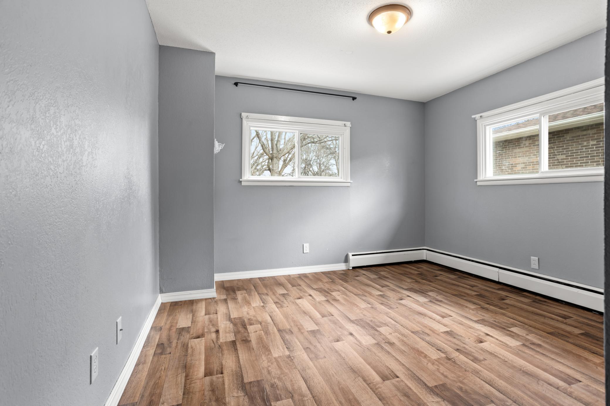 1446 16 1/2 Street S