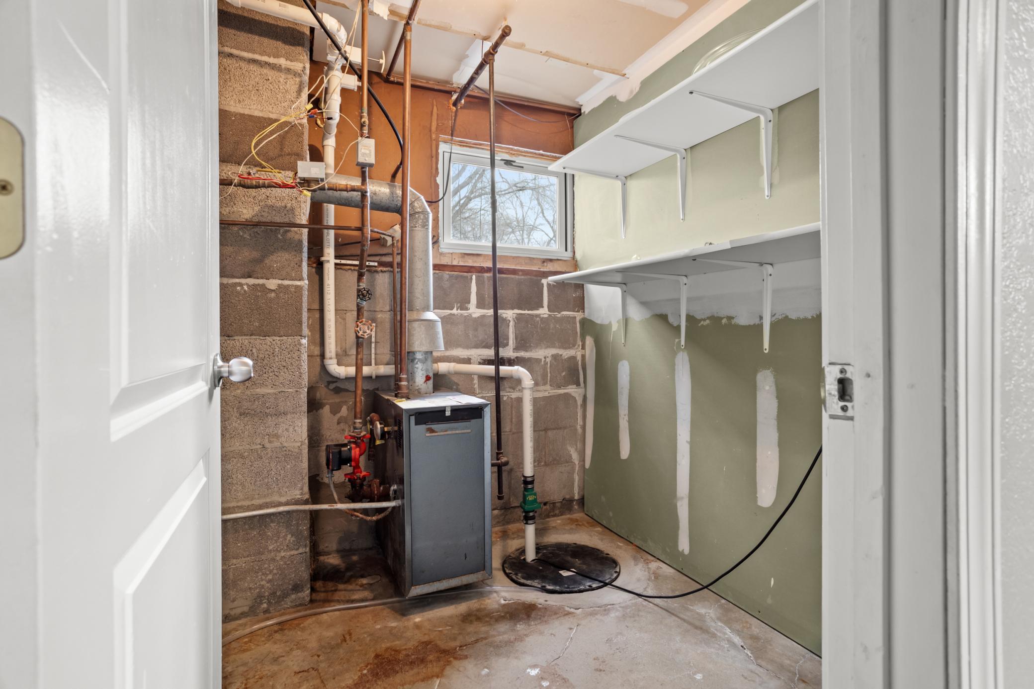 1446 16 1/2 Street S