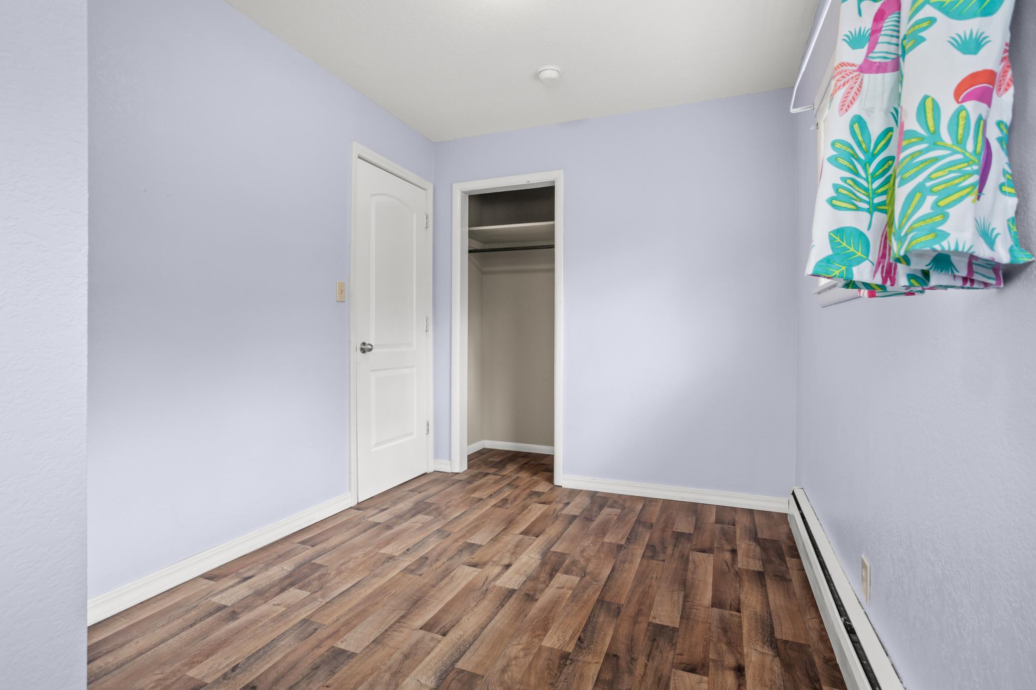 1446 16 1/2 Street S