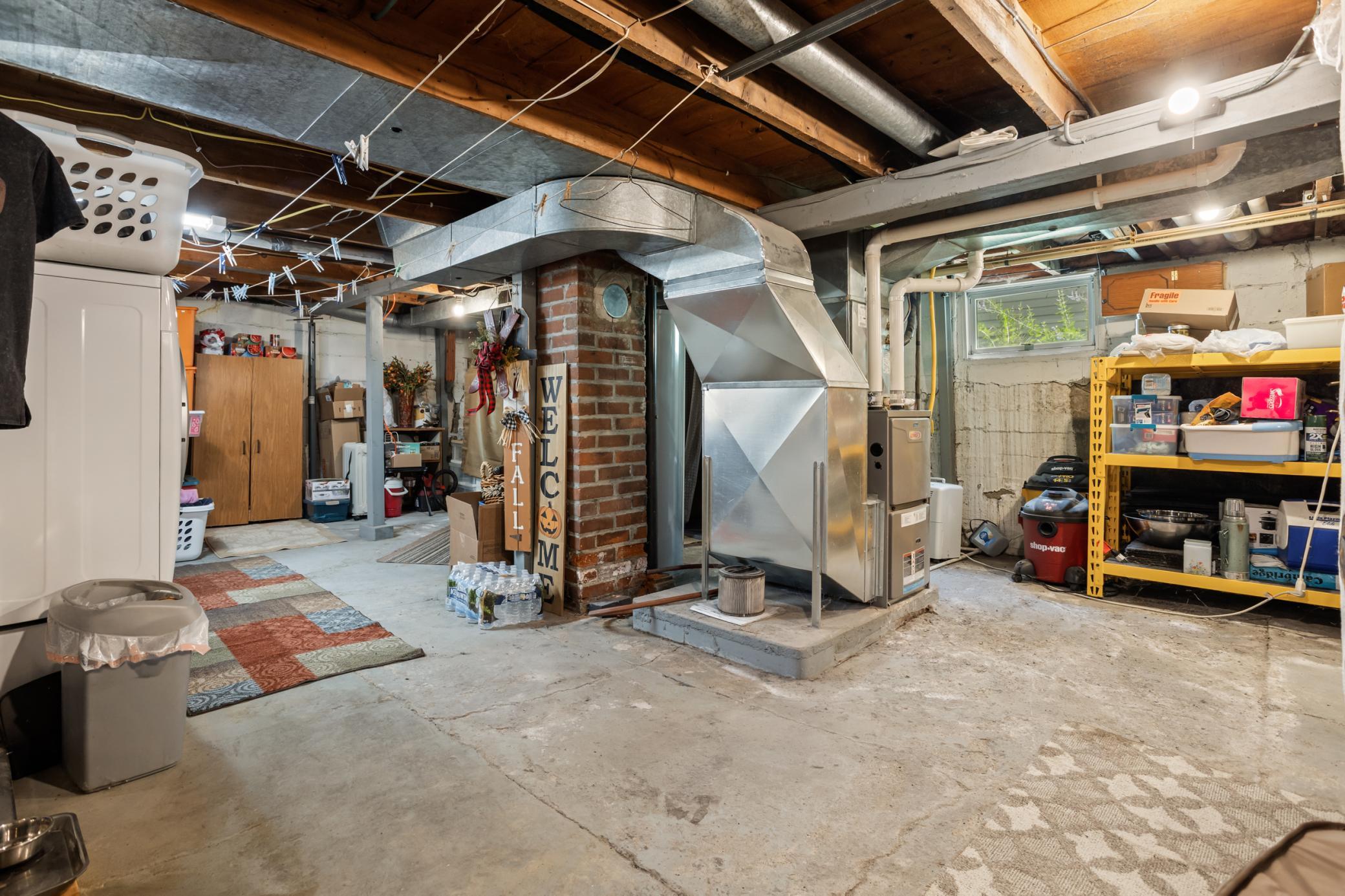 527 1st Street N
