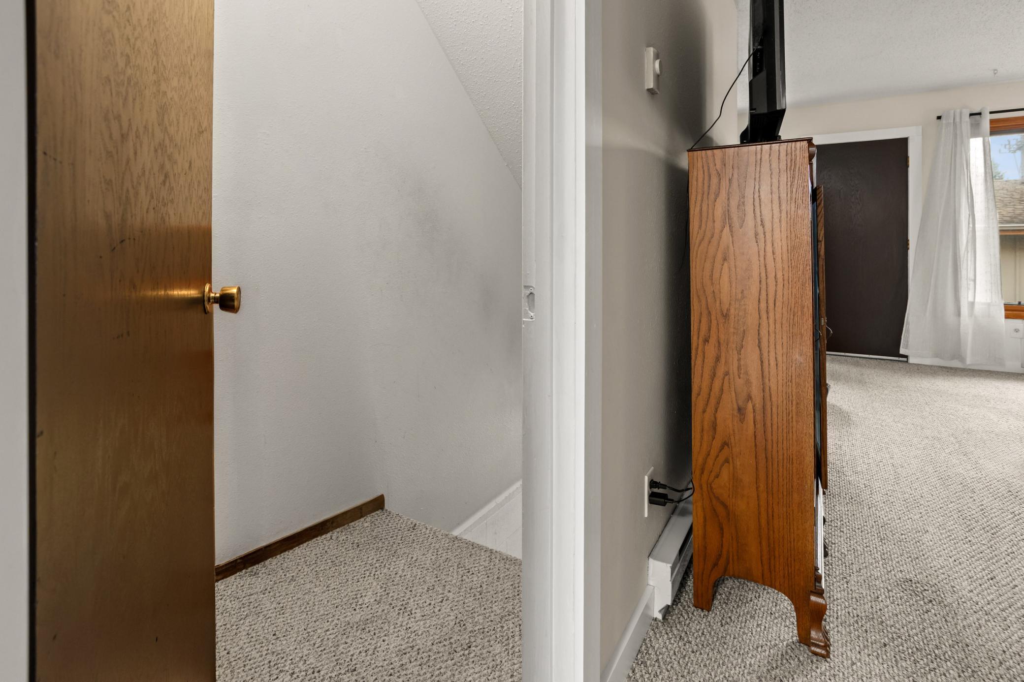 338 13th Avenue E