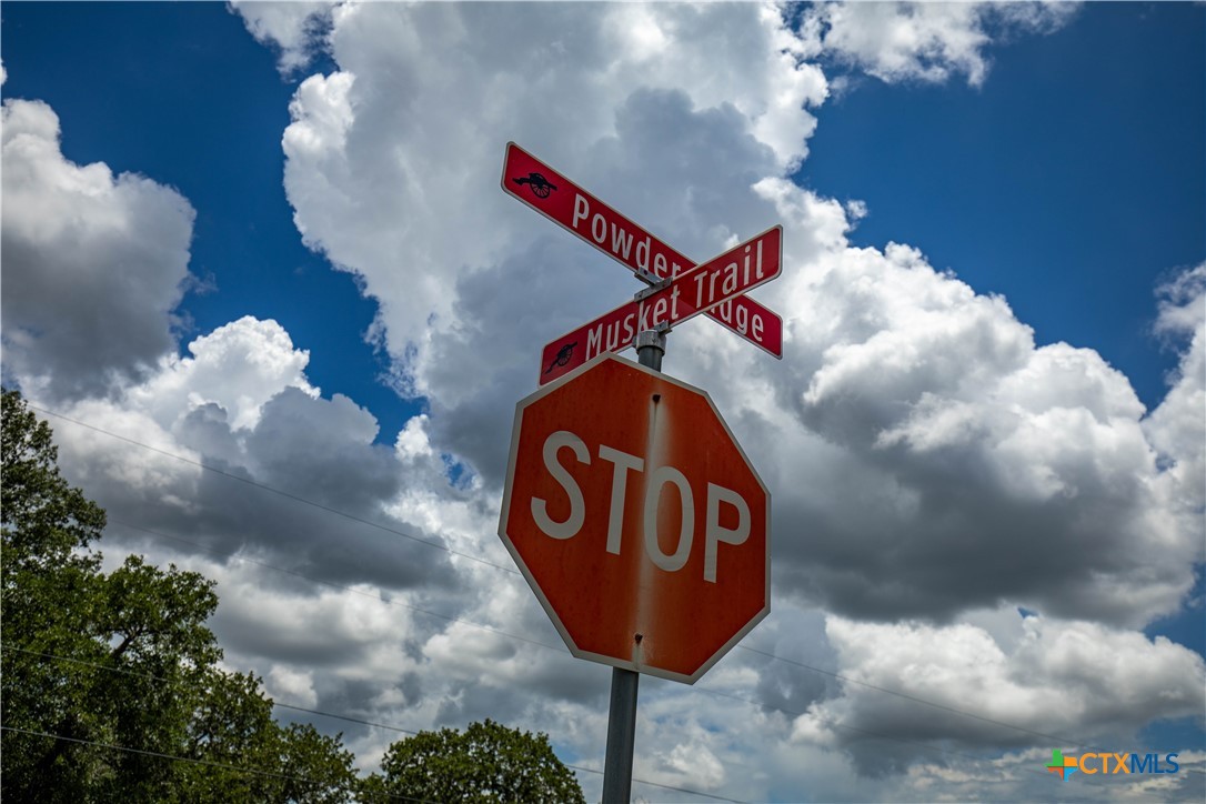 The Settlement at Patriot Ranch | 5.02 Acre Cornerstone Lot | Luling, TX