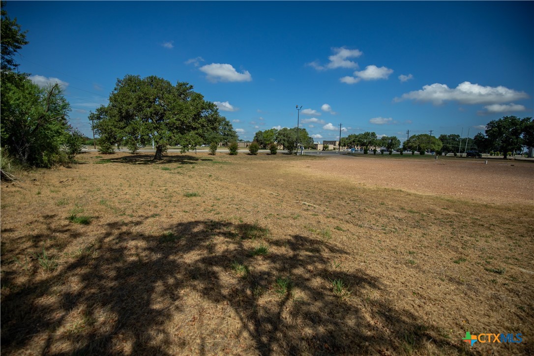 Prime Commercial Lease Lot | N Esplanade St, Cuero, TX