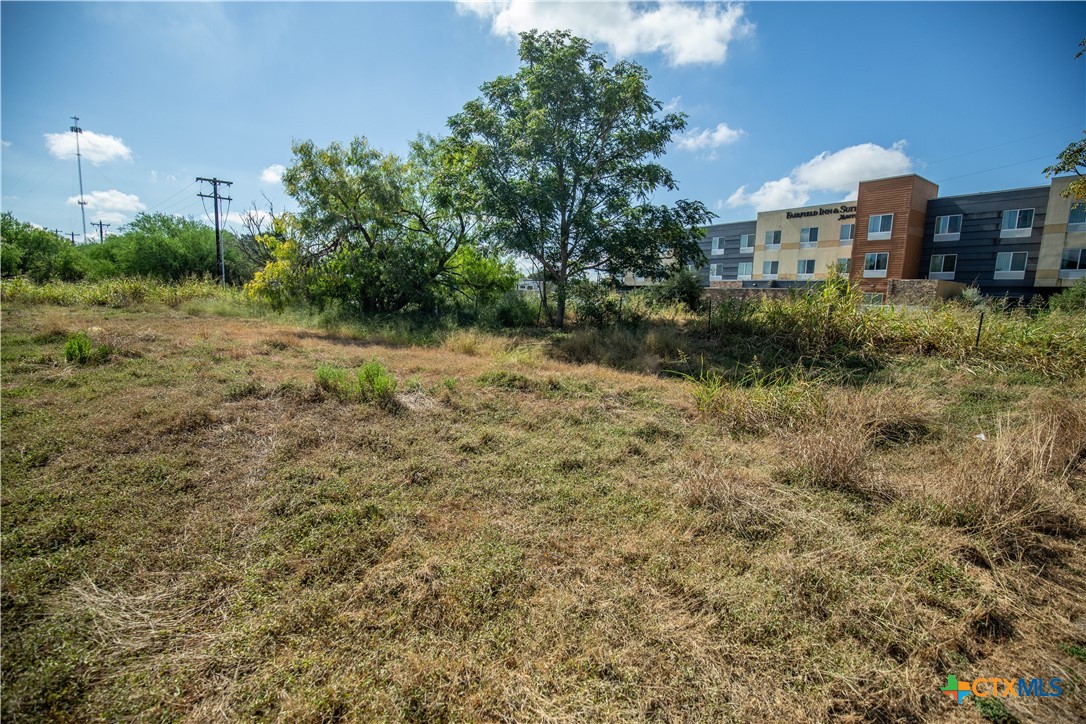 Prime Commercial Lease Lot | N Esplanade St, Cuero, TX