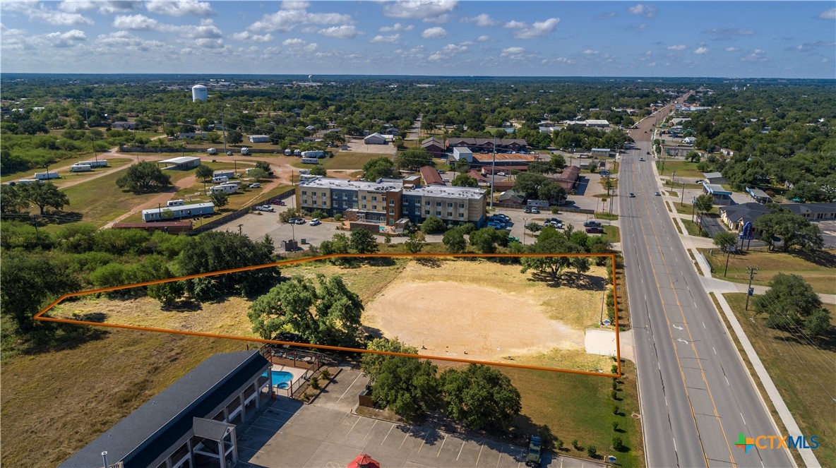 Prime Commercial Lease Lot | N Esplanade St, Cuero, TX