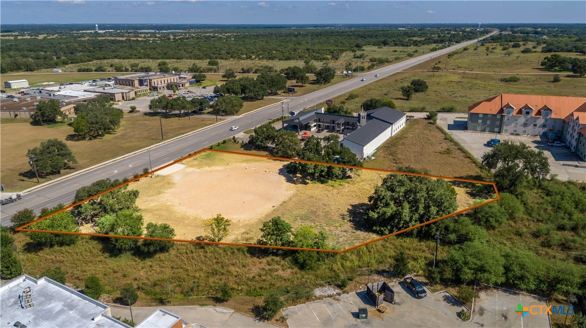 Prime Commercial Lease Lot | N Esplanade St, Cuero, TX