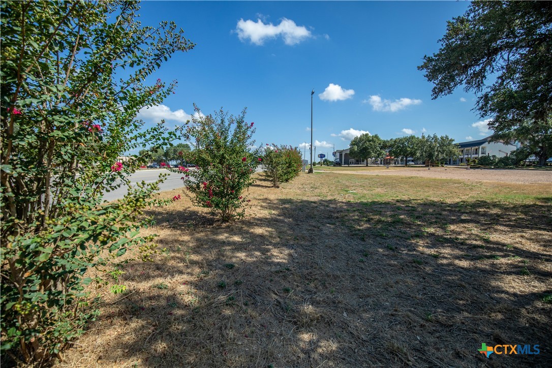 Prime Commercial Lease Lot | N Esplanade St, Cuero, TX