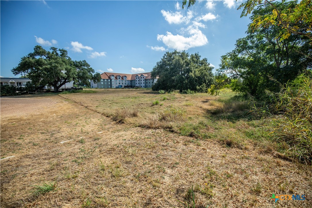 Prime Commercial Lease Lot | N Esplanade St, Cuero, TX