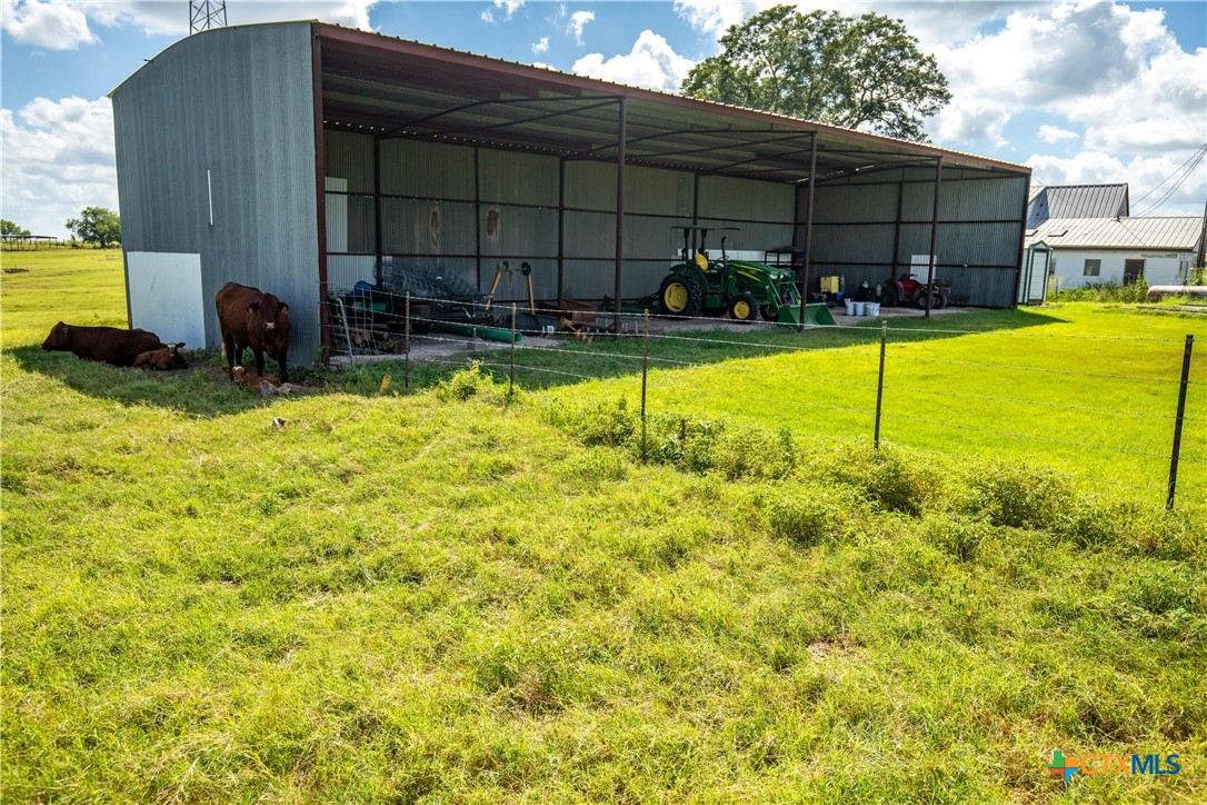 The Utley Ranch | 411± Acres | Karnes County