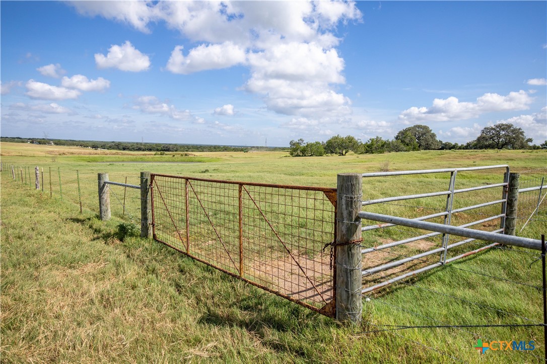 The Utley Ranch | 411± Acres | Karnes County