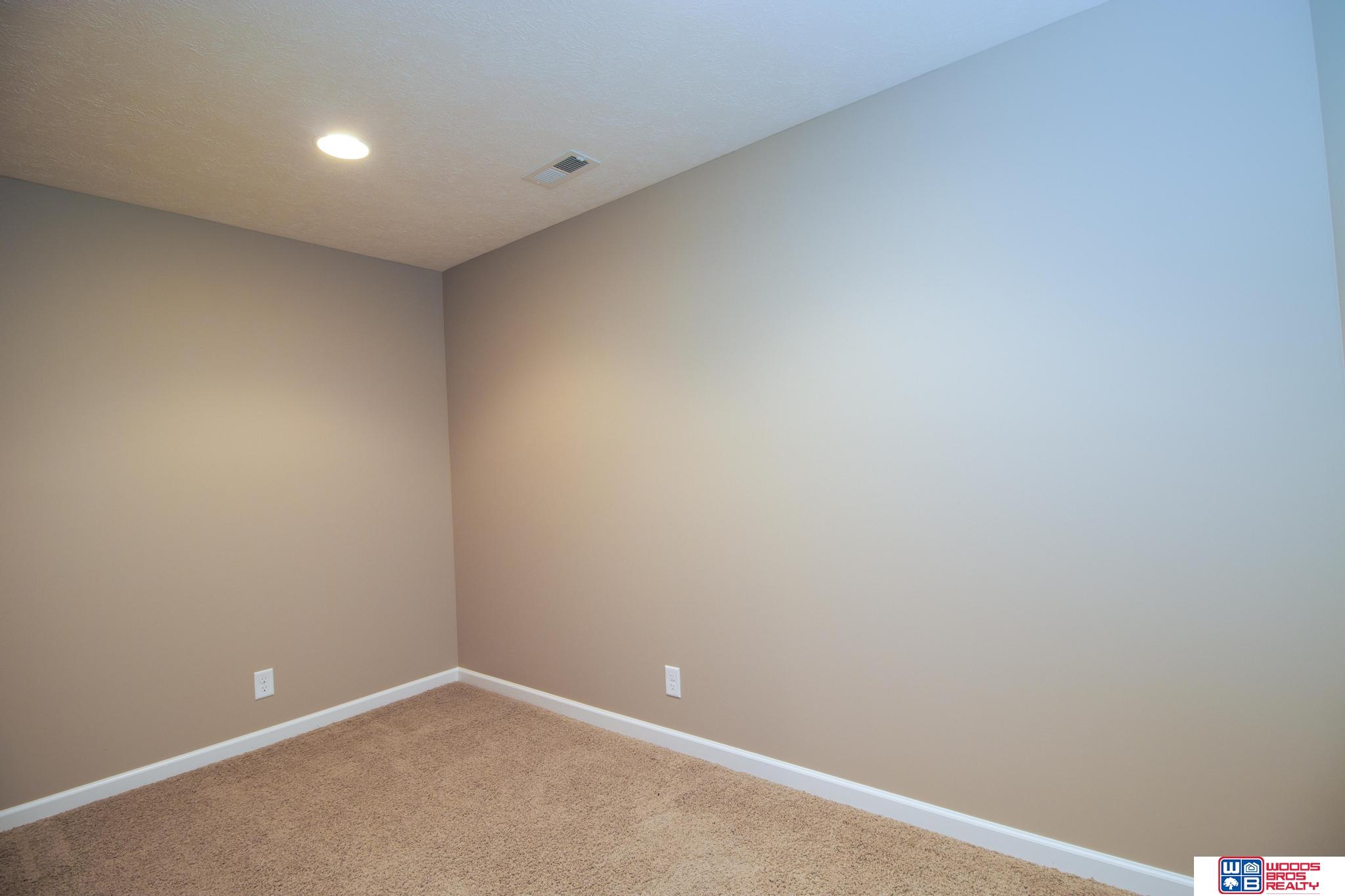 1319 W Cademon Circle