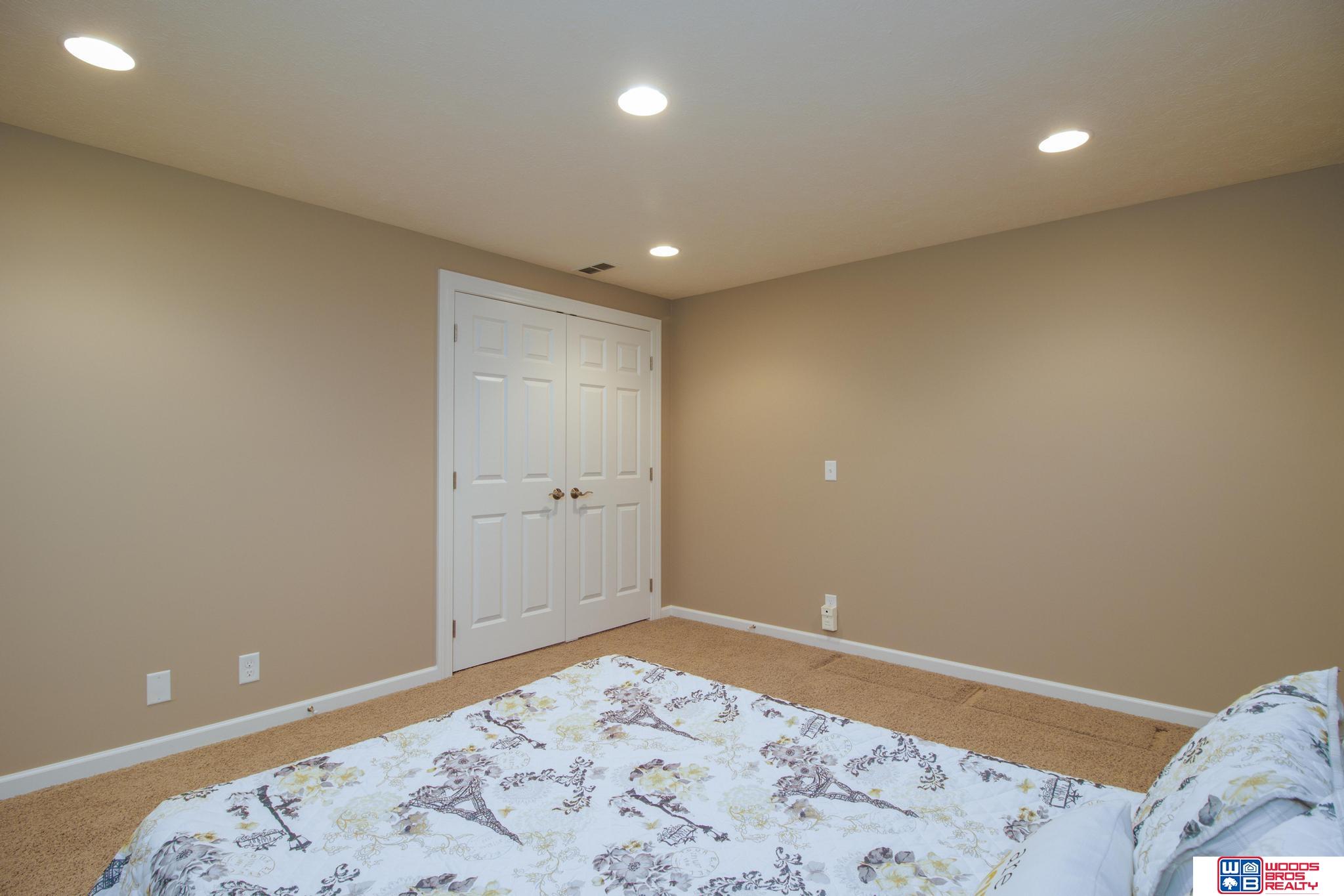 1319 W Cademon Circle