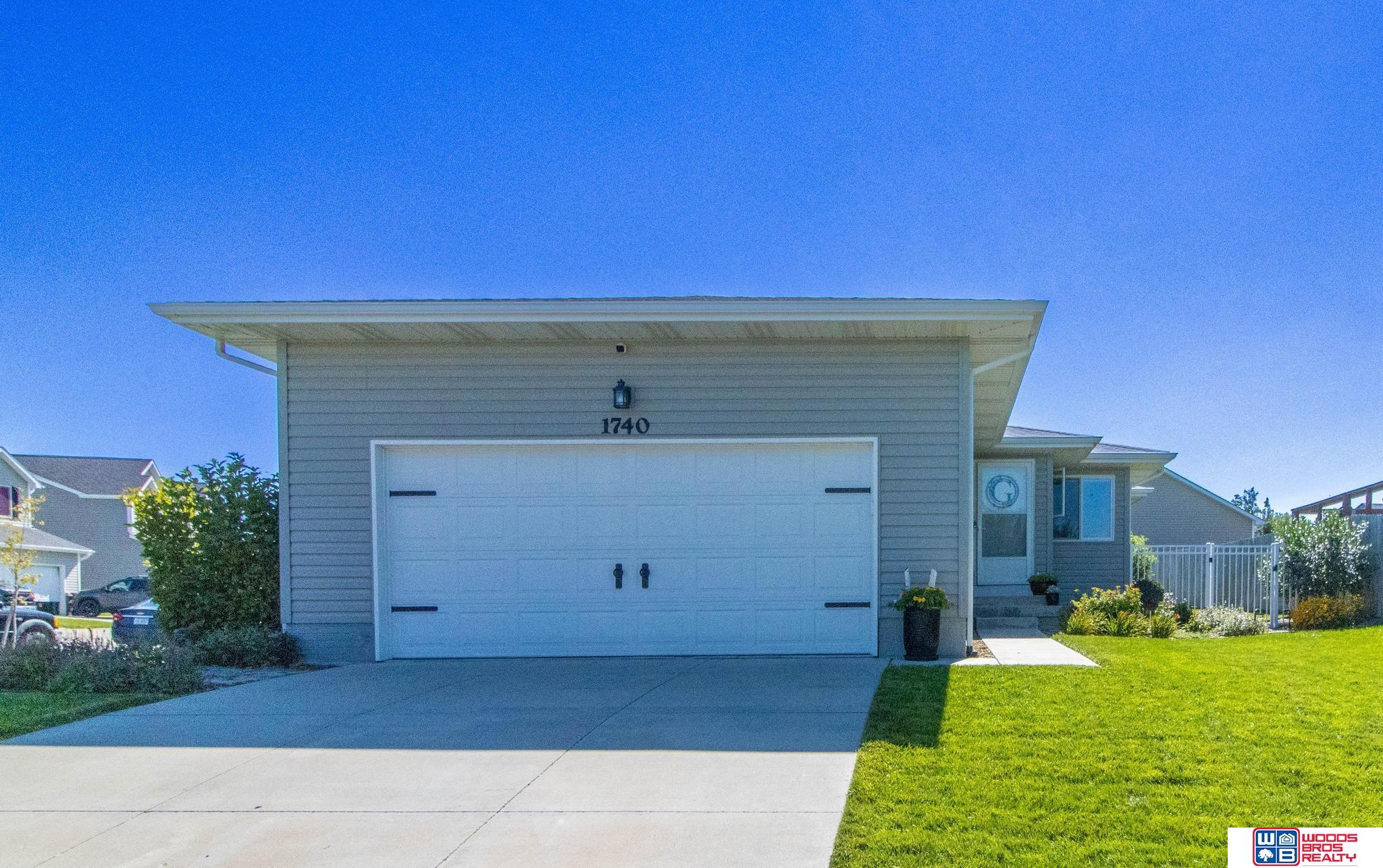 1740 SW Derek Avenue