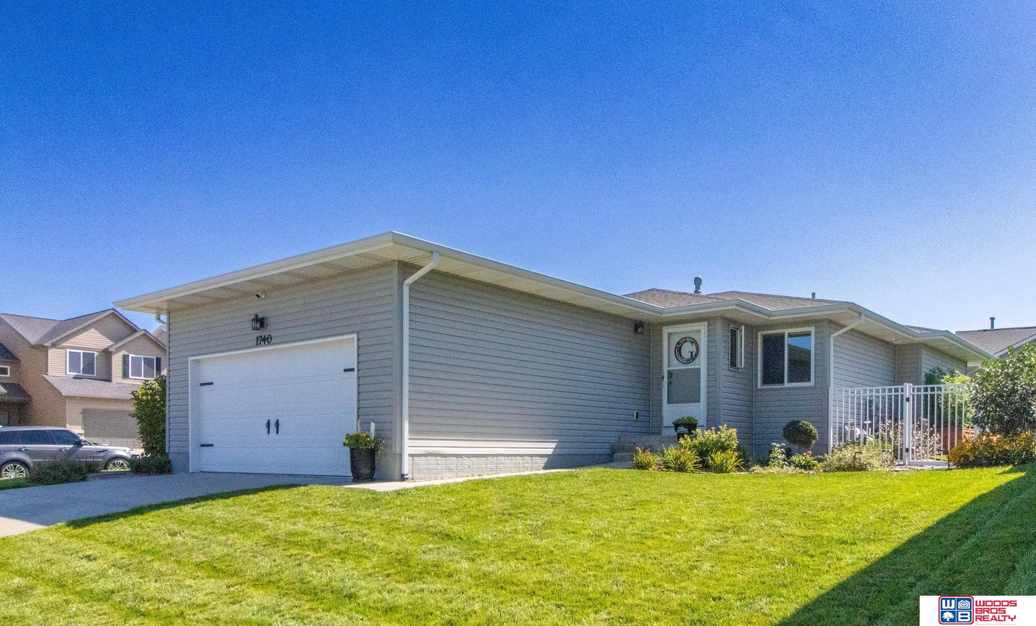 1740 SW Derek Avenue