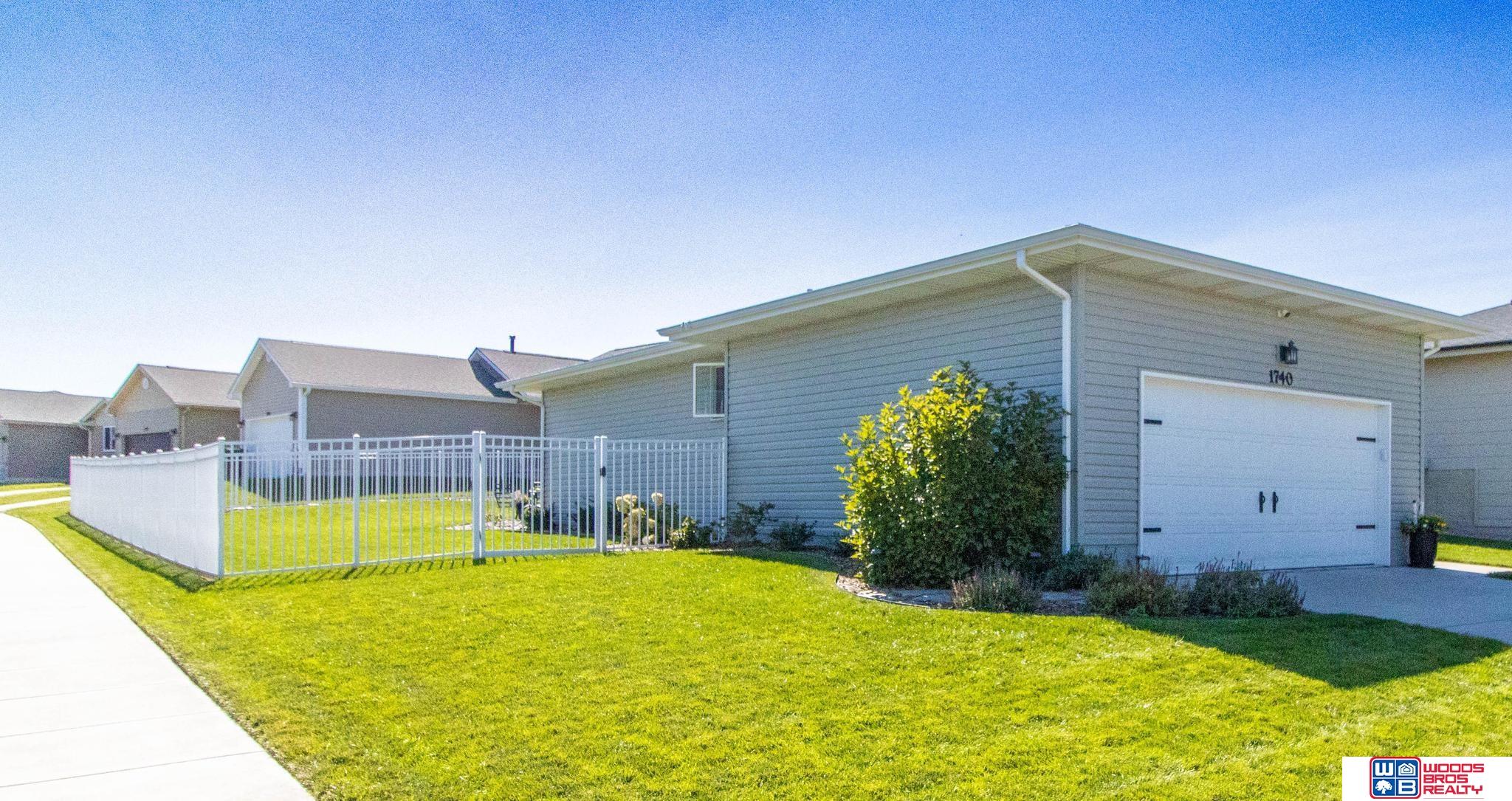 1740 SW Derek Avenue