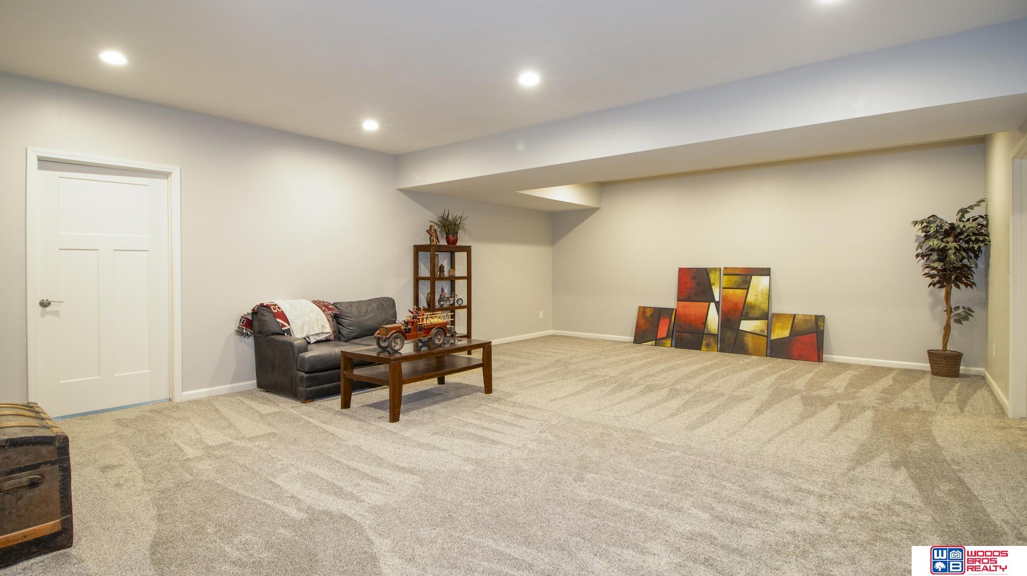 9249 Fairbanks Court