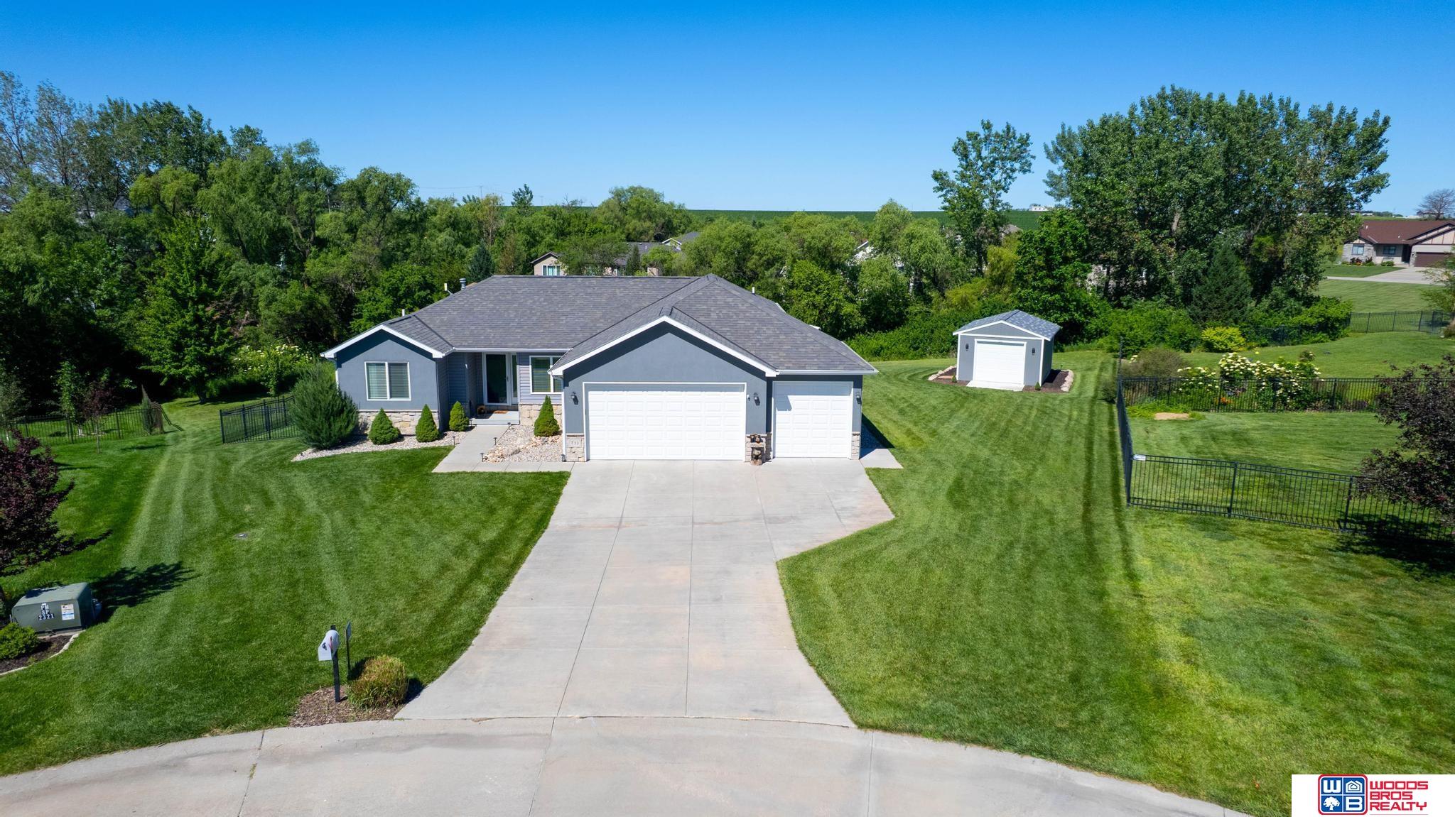 733 Spruce Circle