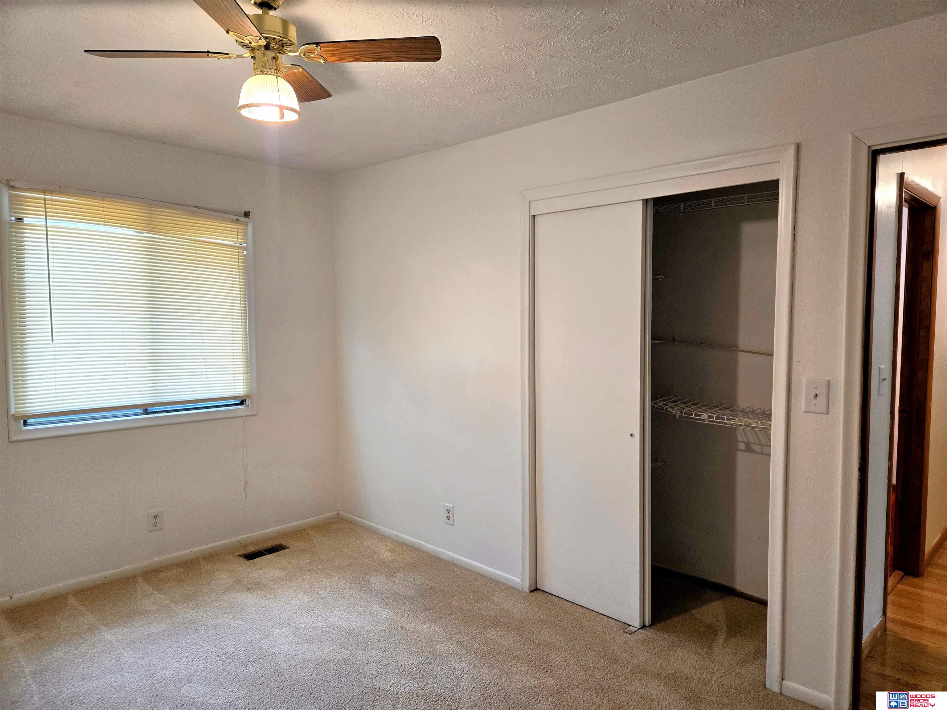 817 W Leon Drive