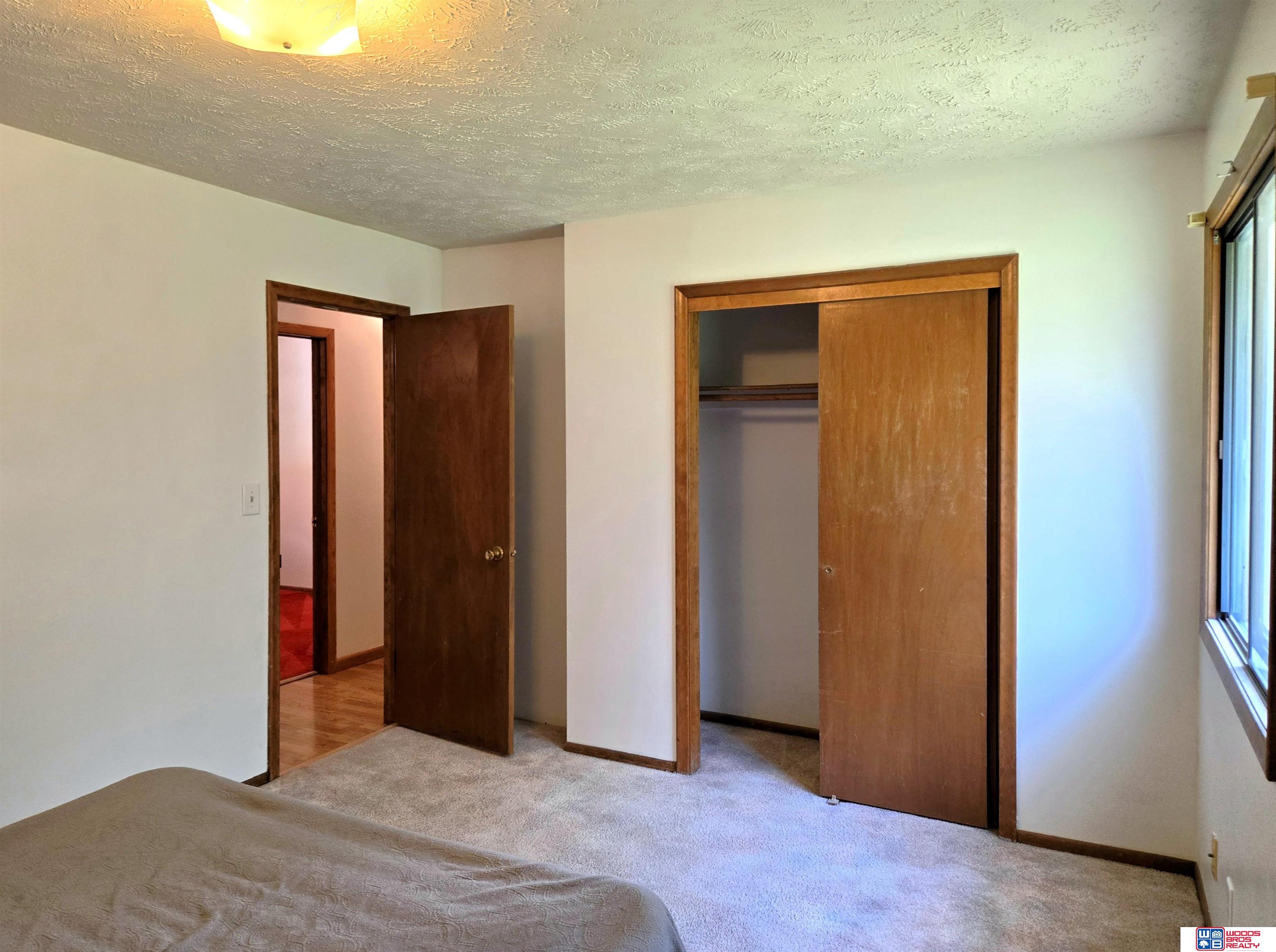 817 W Leon Drive