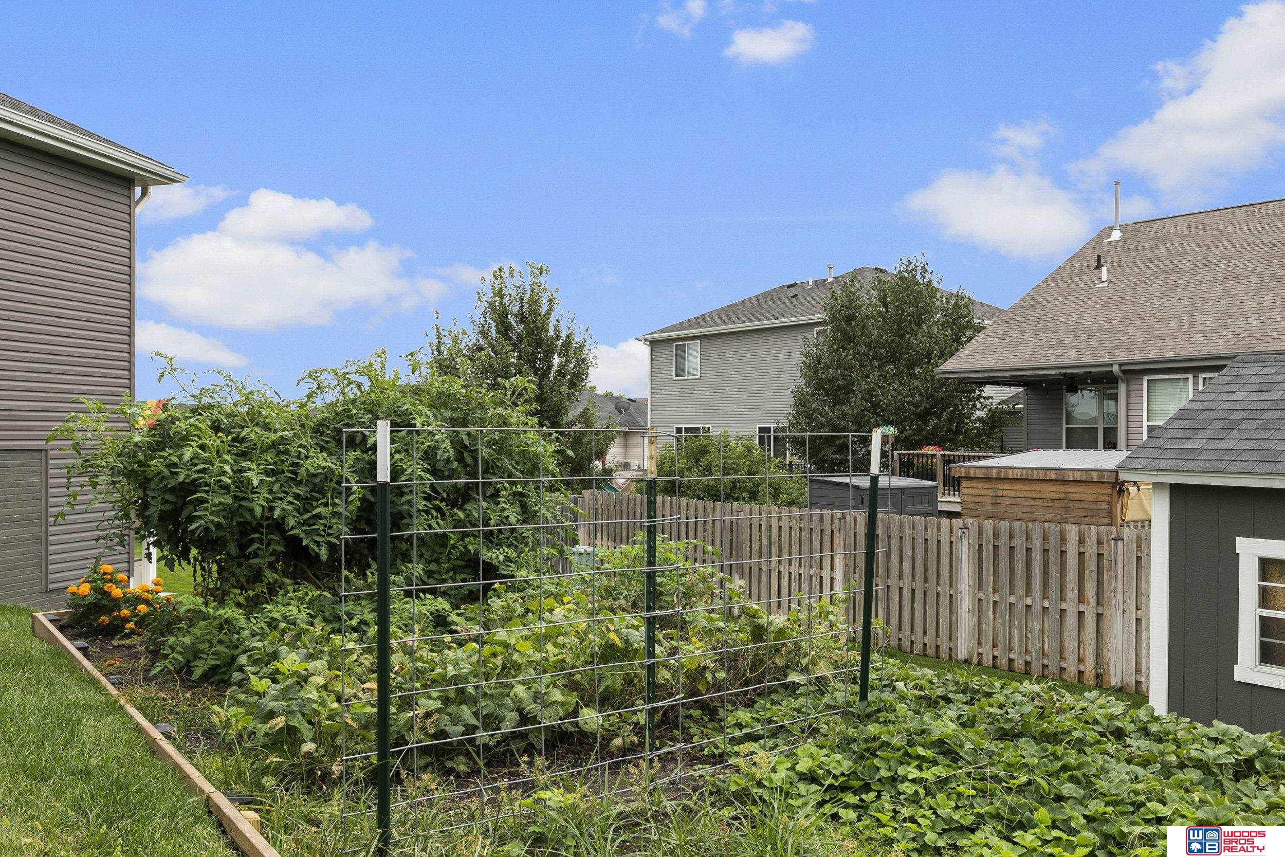 3109 N 93rd Court