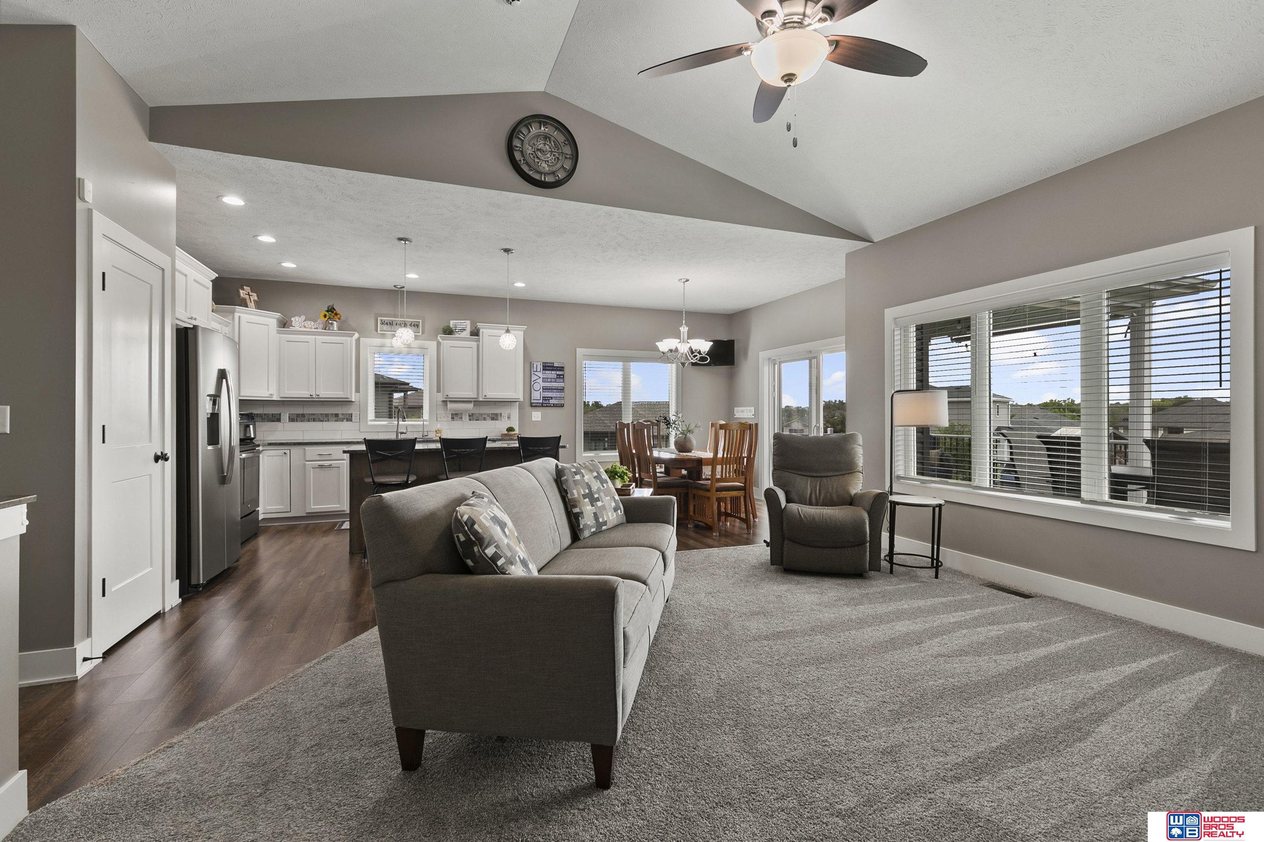3109 N 93rd Court