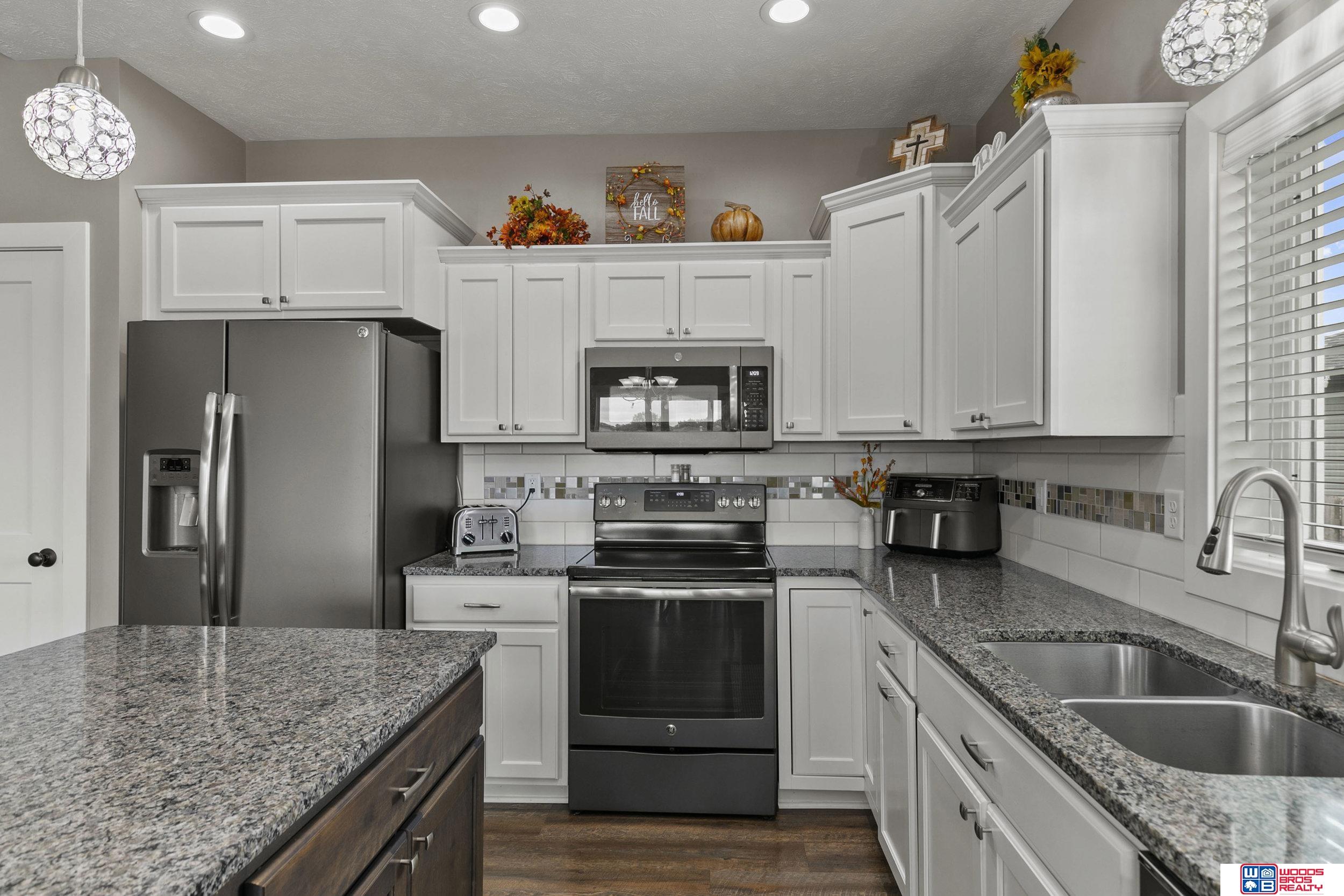 3109 N 93rd Court