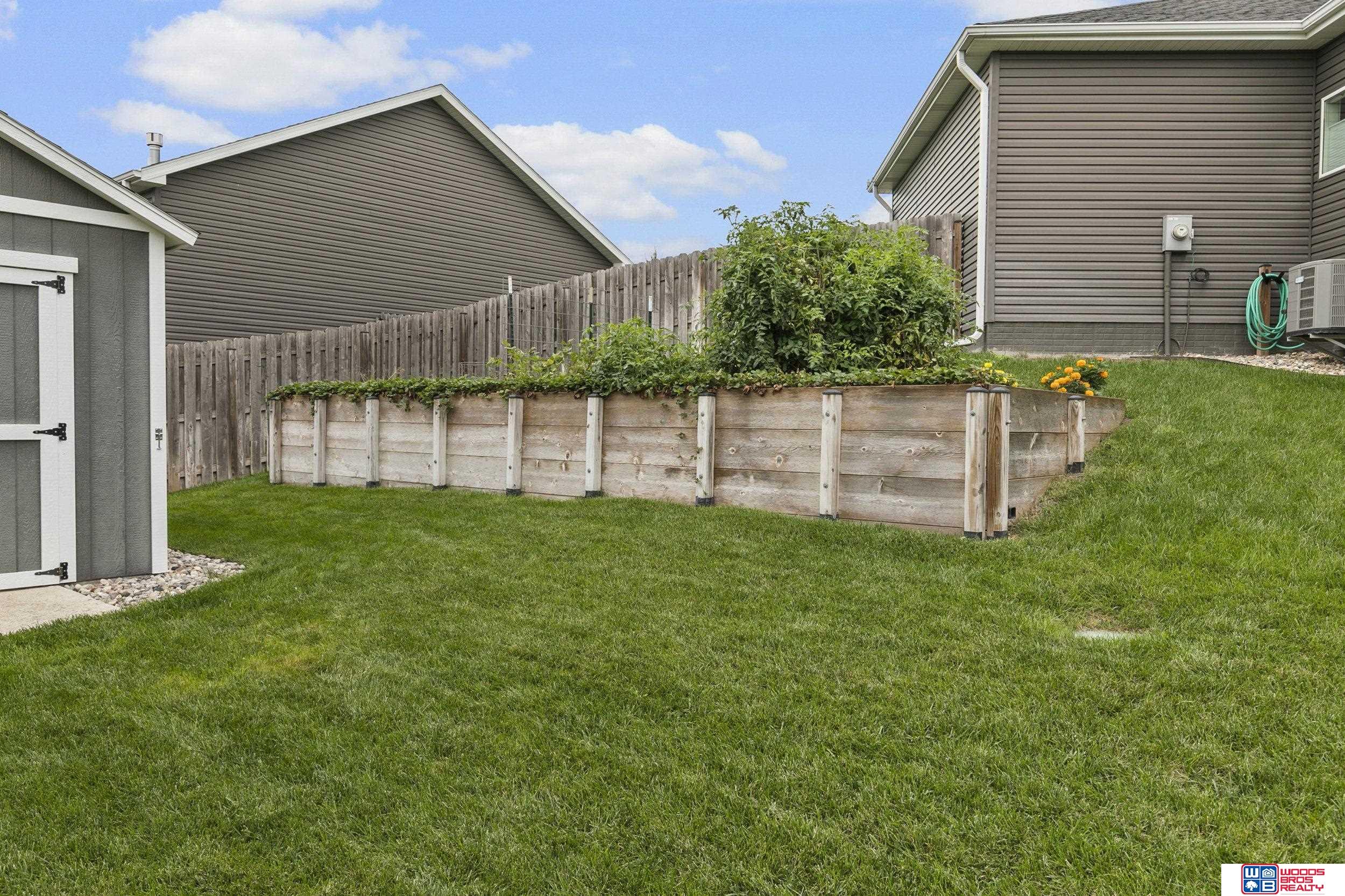3109 N 93rd Court