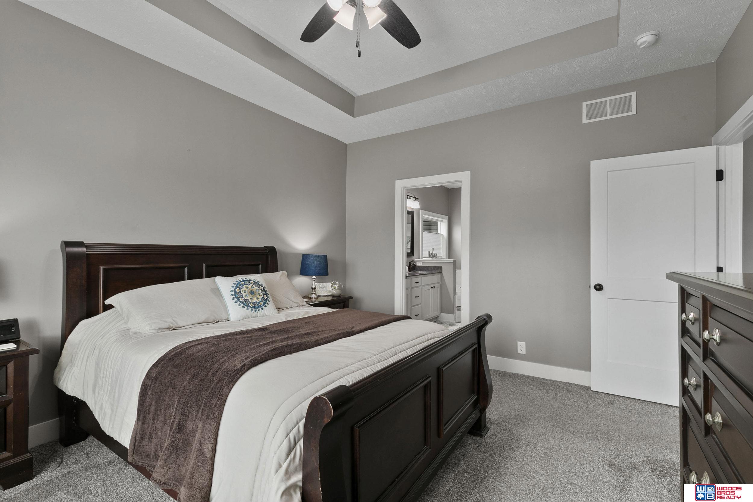 3109 N 93rd Court