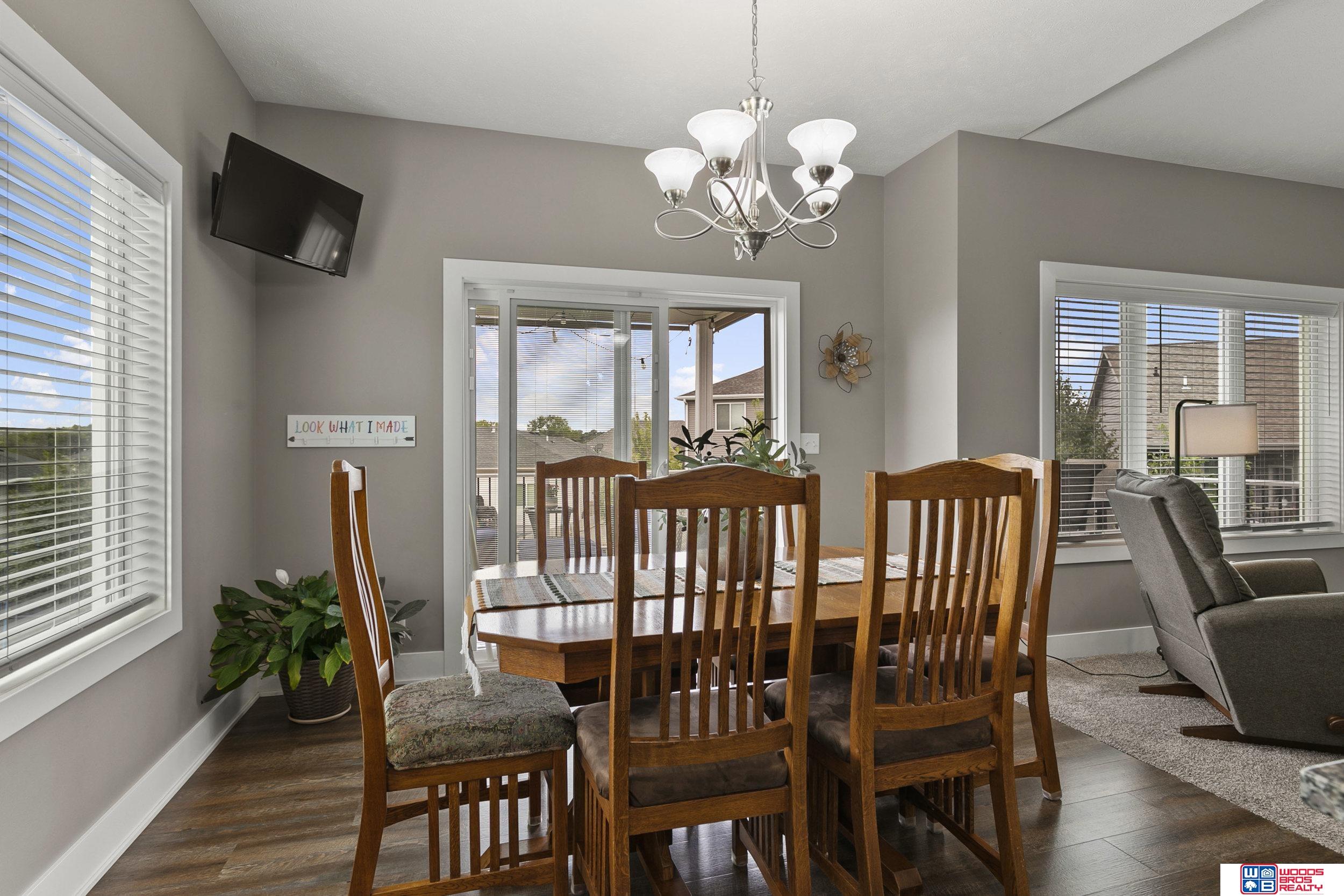 3109 N 93rd Court