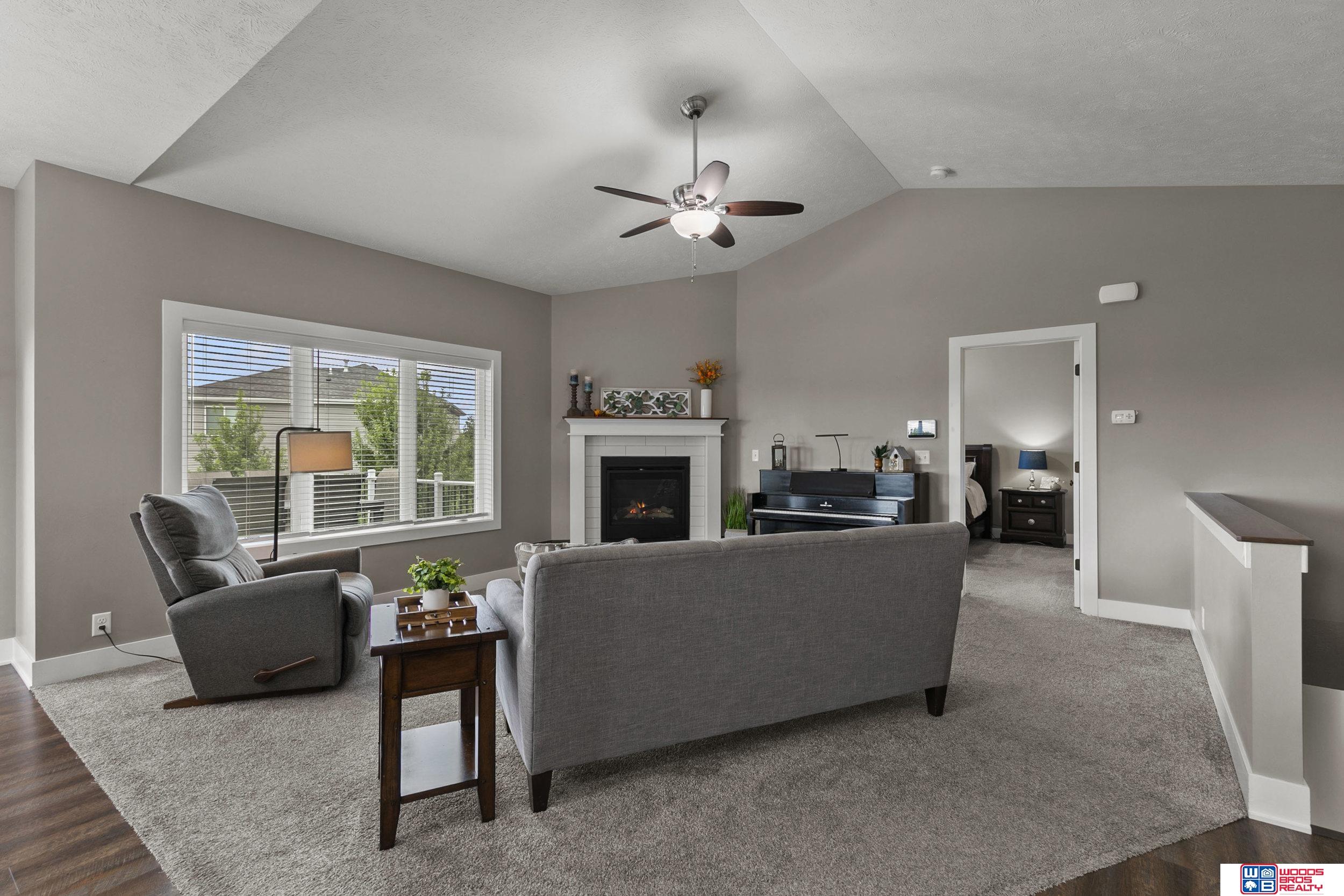 3109 N 93rd Court