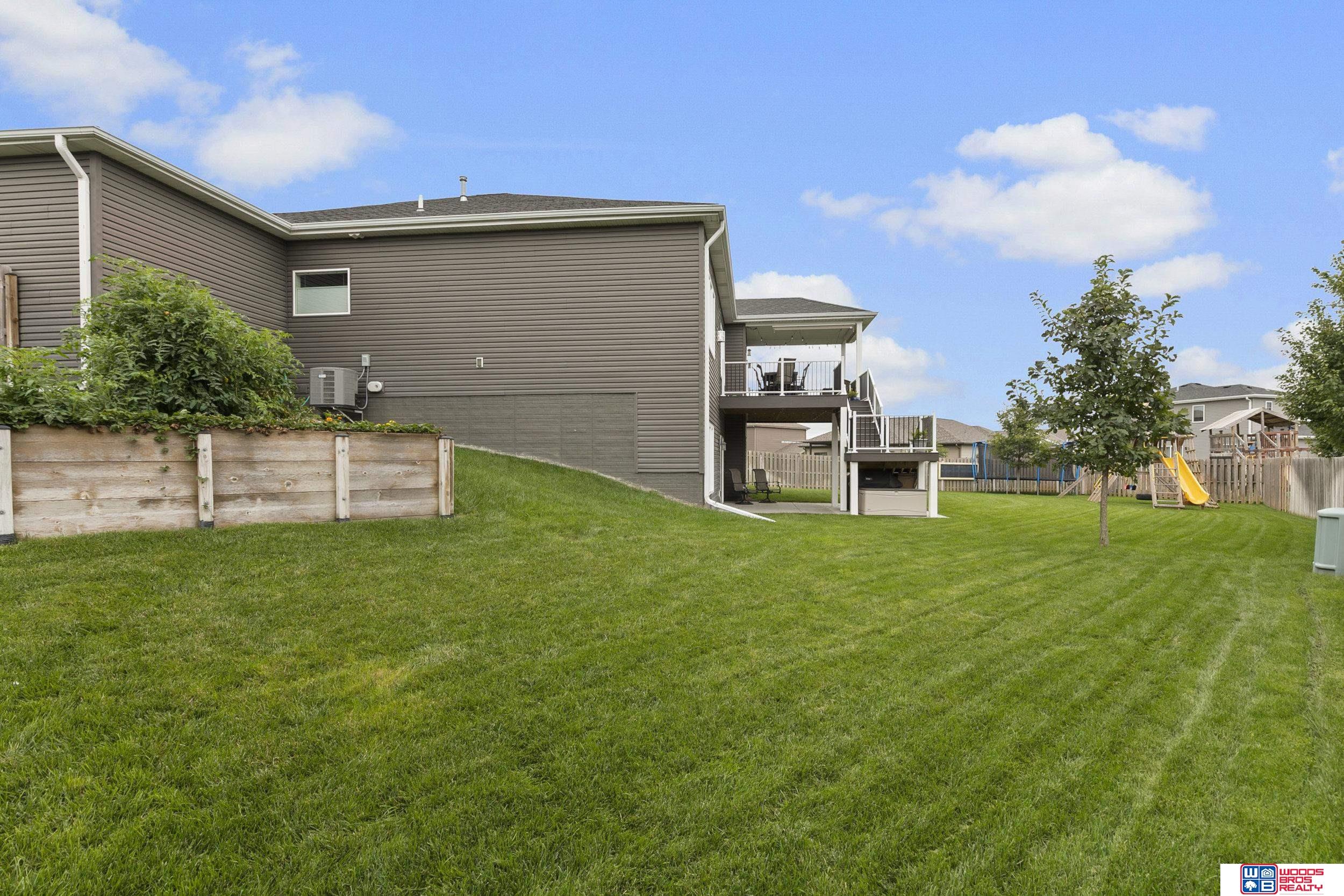 3109 N 93rd Court