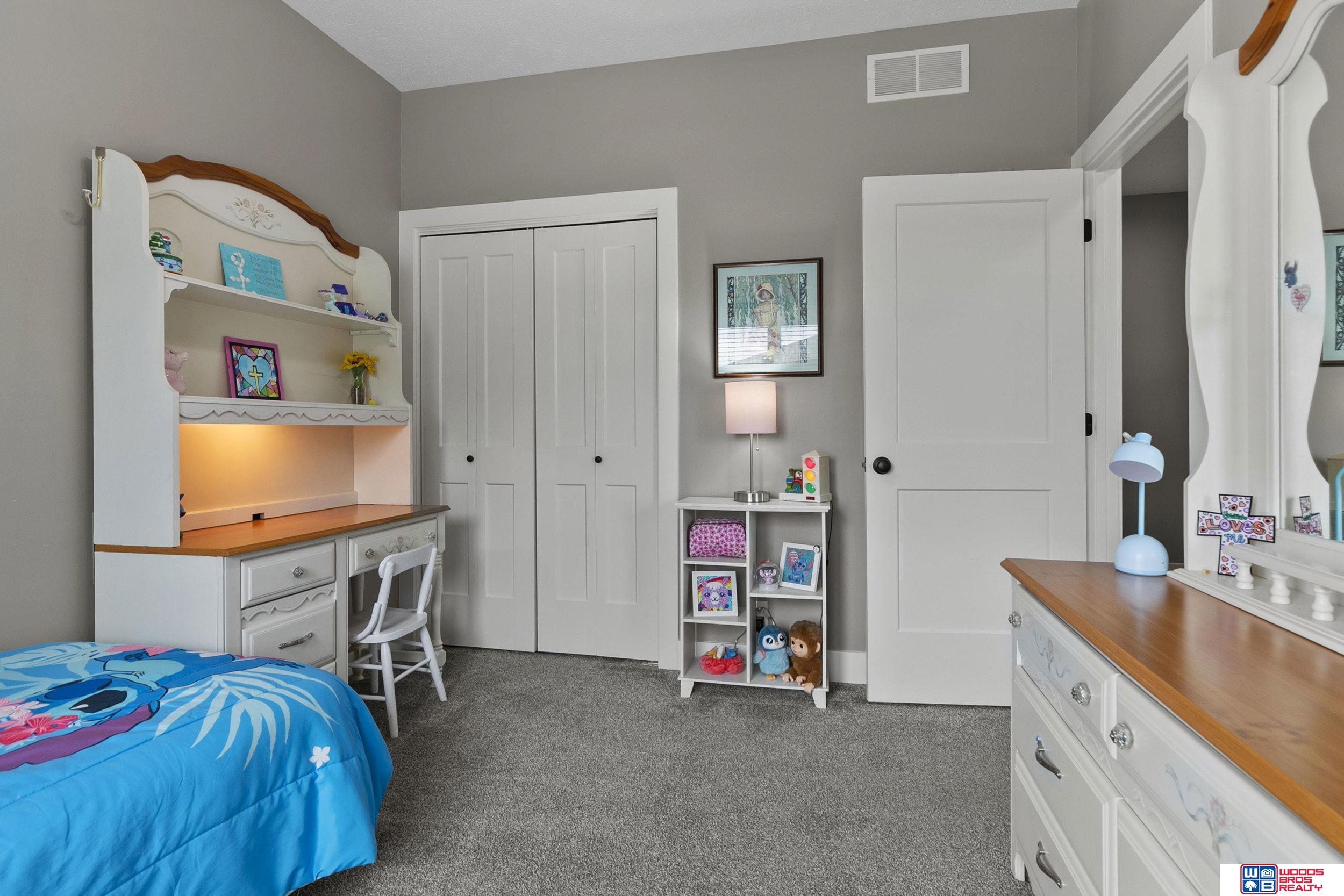 3109 N 93rd Court